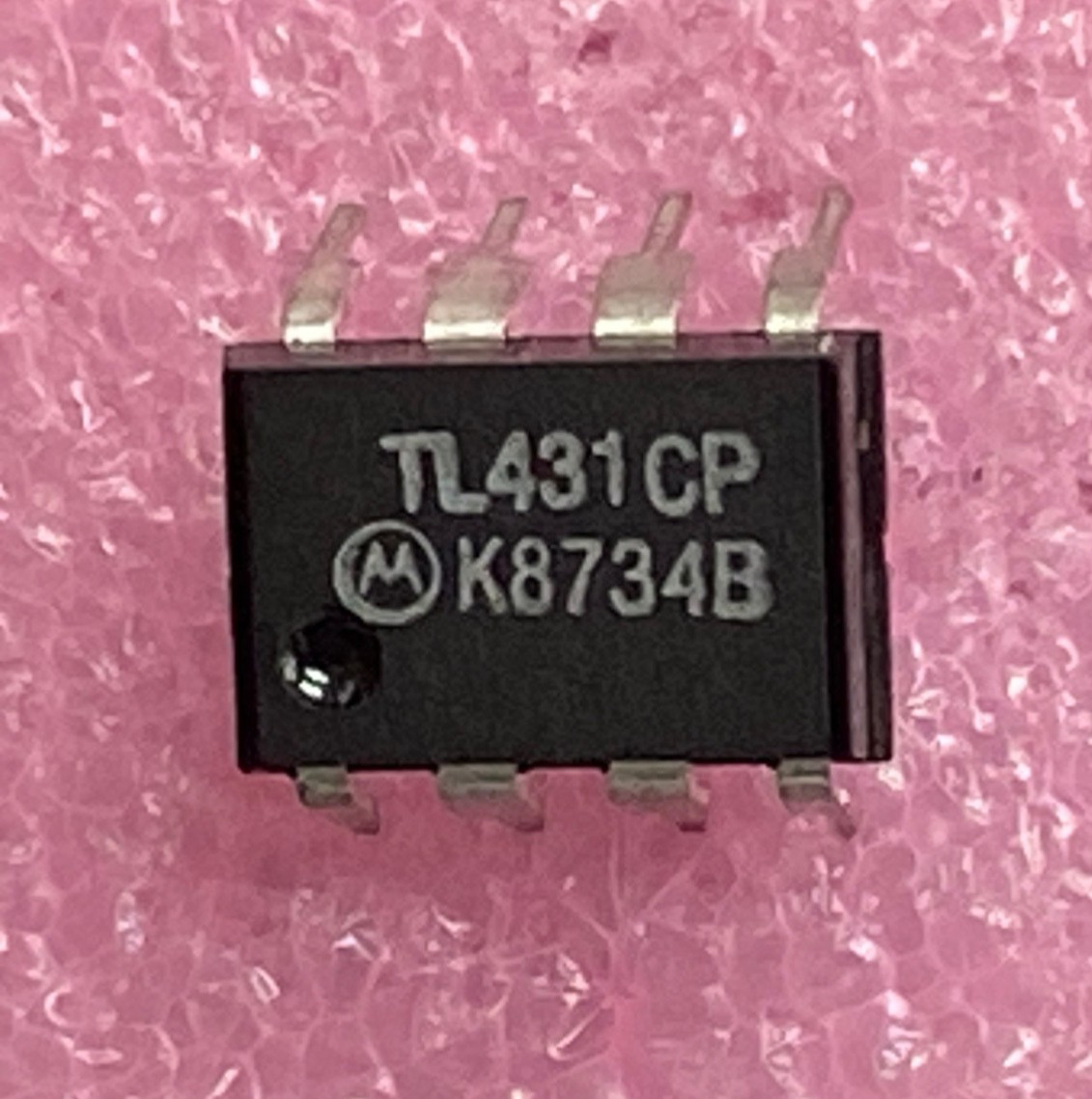 Motorola TL431CP adjustable precision shunt regulator ref Integrated Circuit