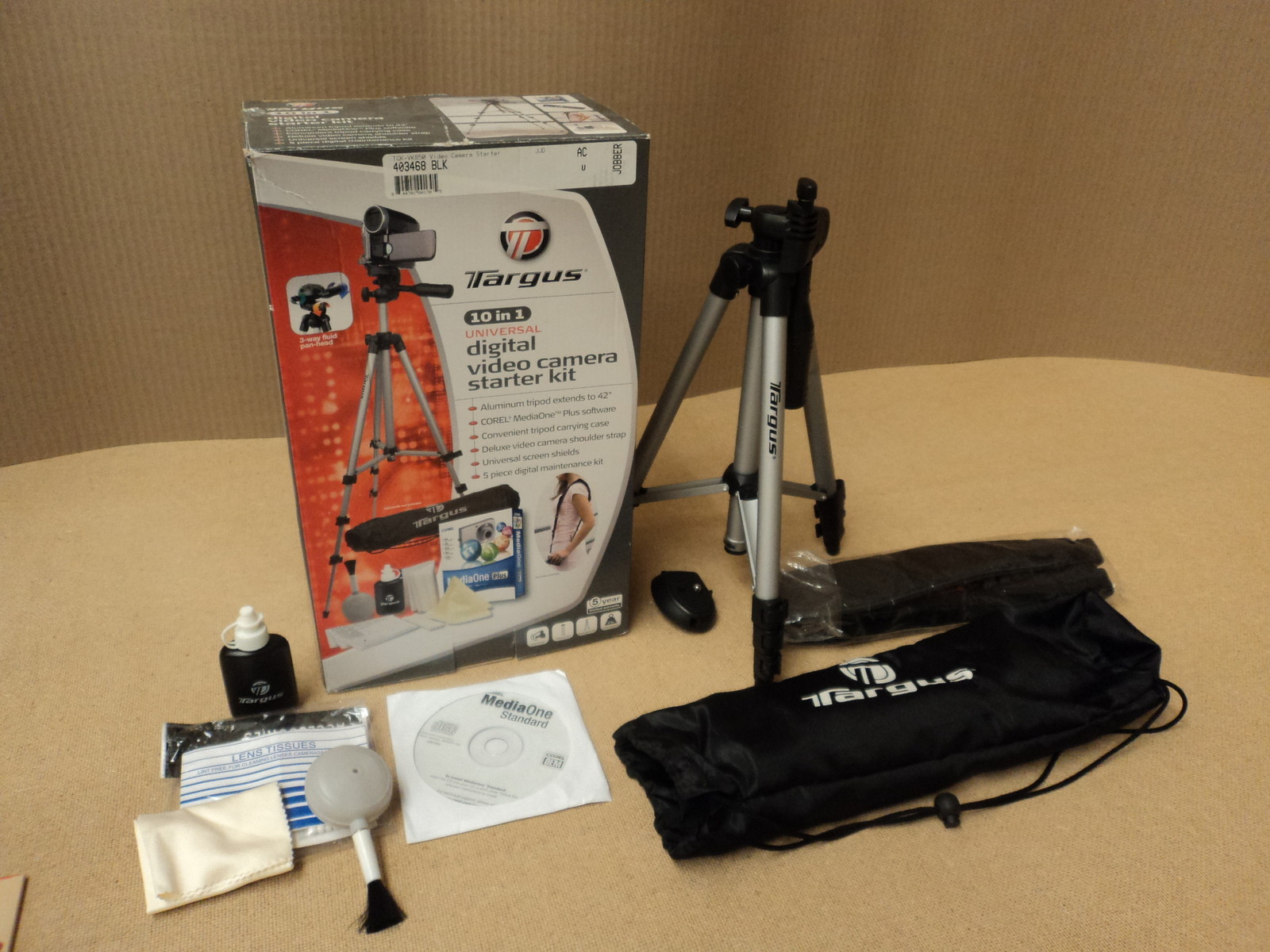 Targus Digital Camera Starter Kit Black/Silver 10 in 1 Universal TGK-VK850