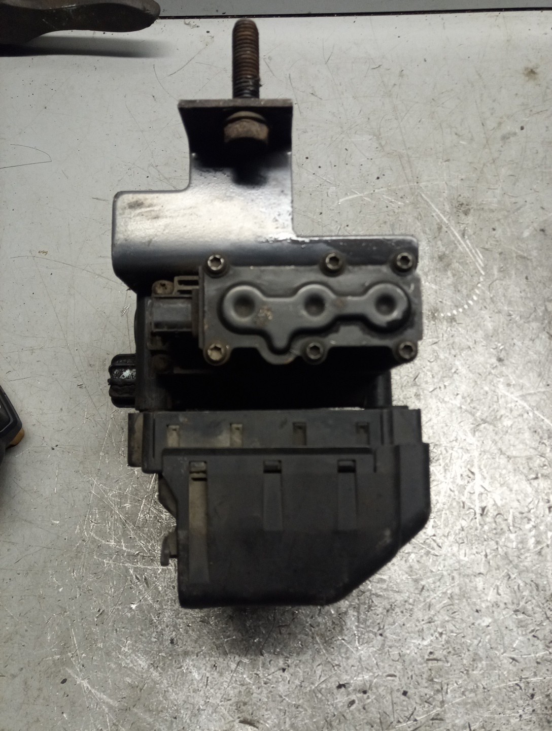 Scania R EBS valve block 1889796