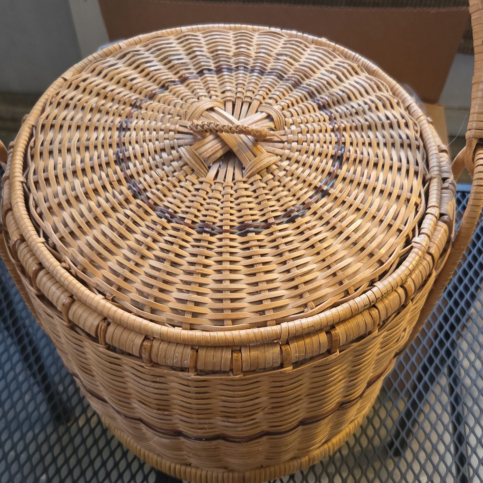 Round Wicker Basket with Lid and Handle, Brown, Medium, 10" Diameter, Handmade