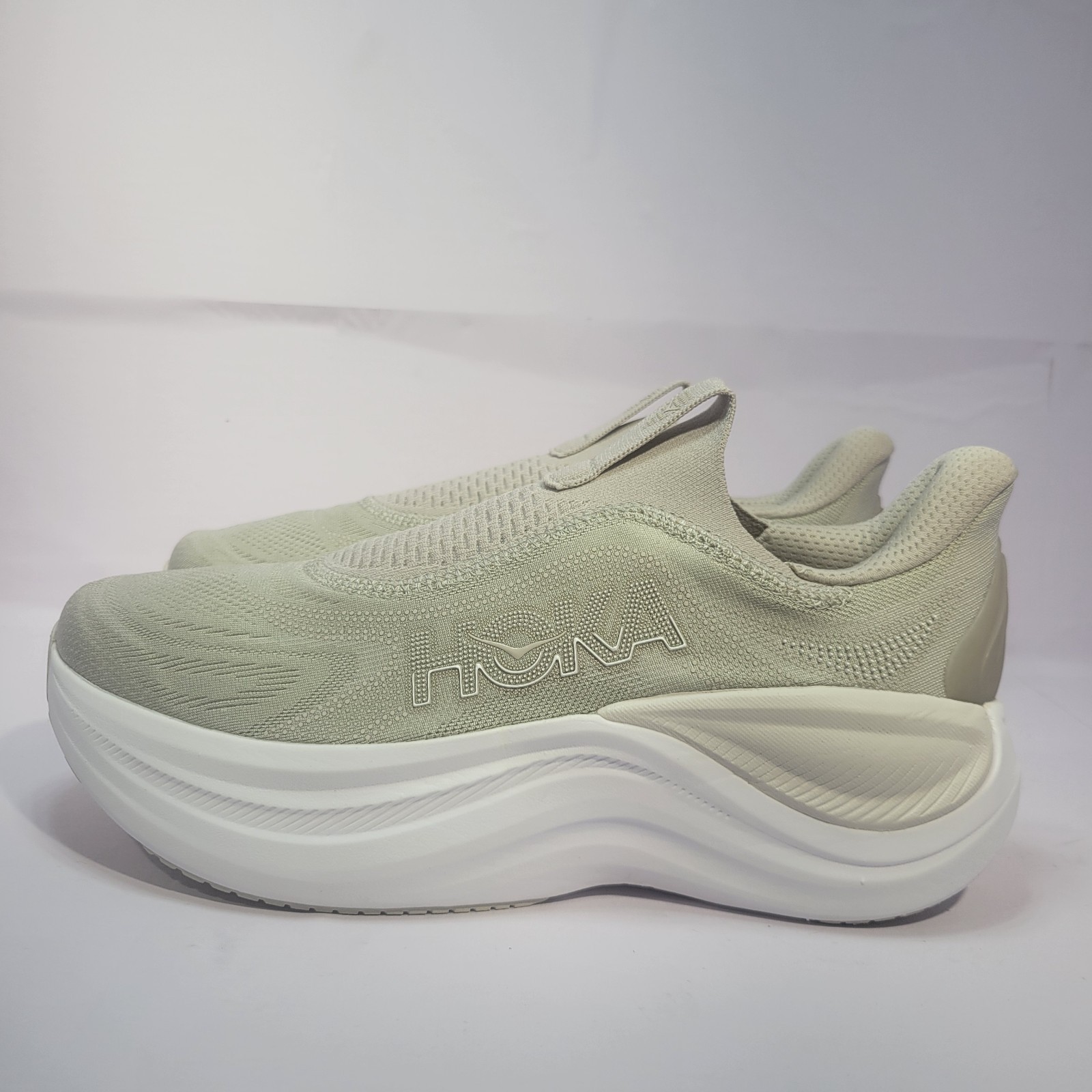 Hoka One One Skyward Laceless Women's Size 10B Putty/White Slip On 1168877 PYW