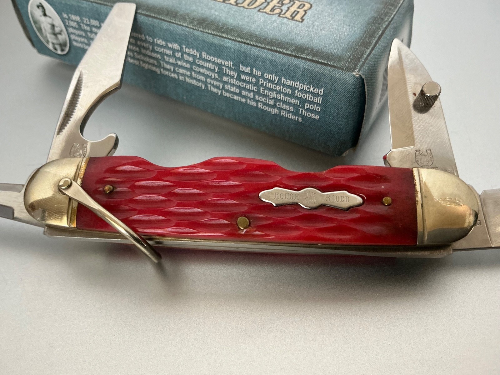 Rough Rider Camp/Scout Pockeknife Red Jig Bone RR573