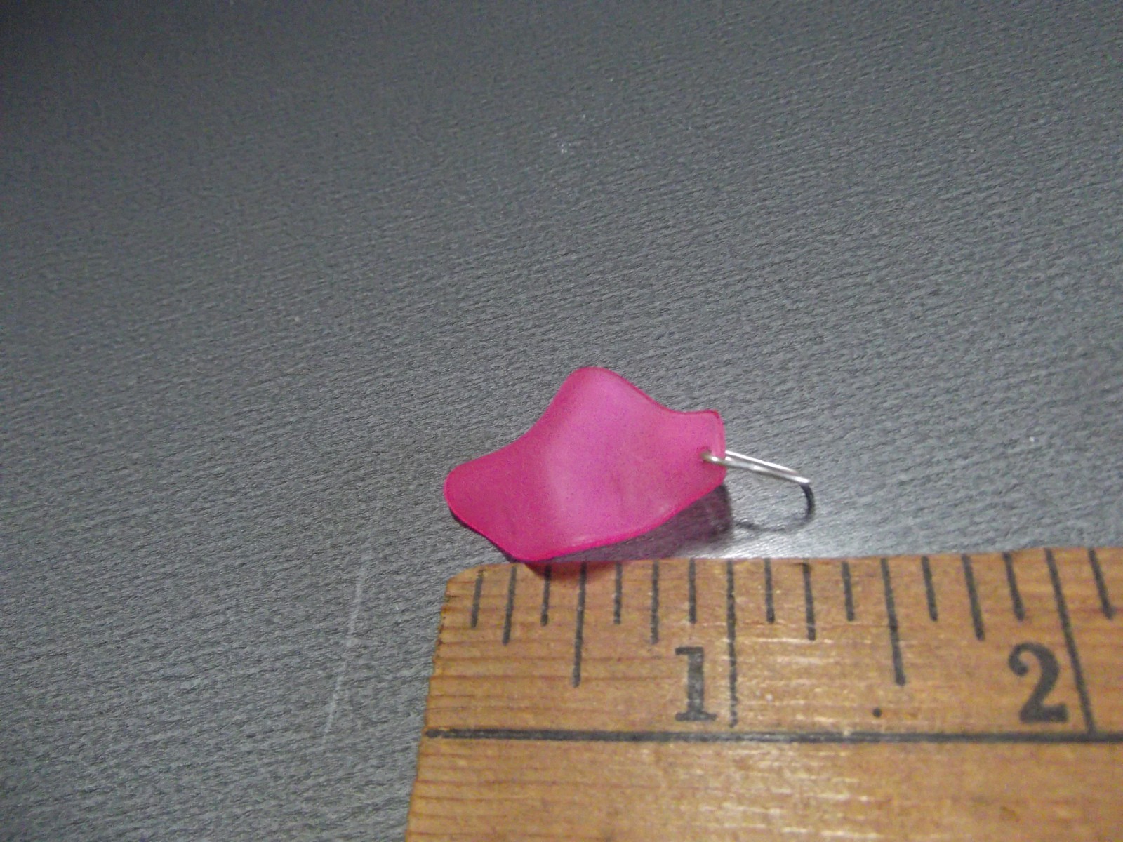 1 Pair Old Dangle Pink Rose Leaf Looking Plastic 1"in Earrings