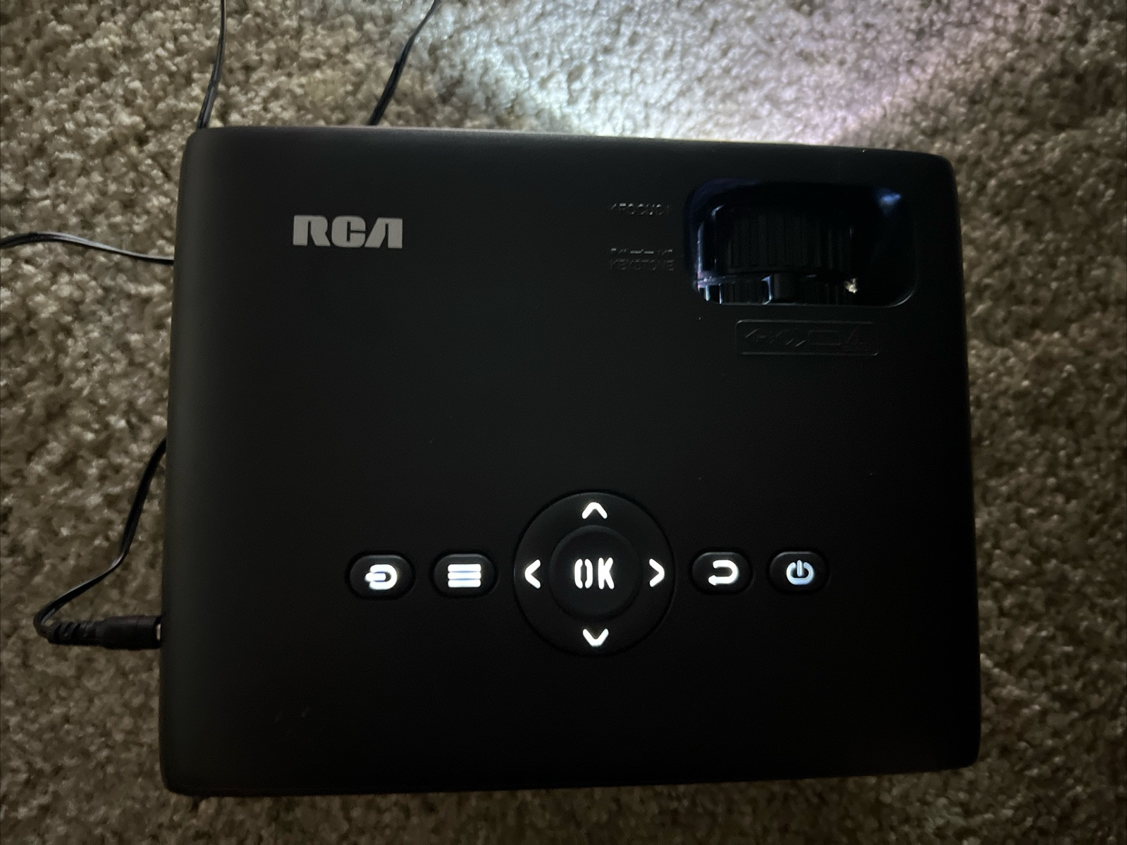 RCA HOME THEATER PROJECTOR 1080p (PRJ280)