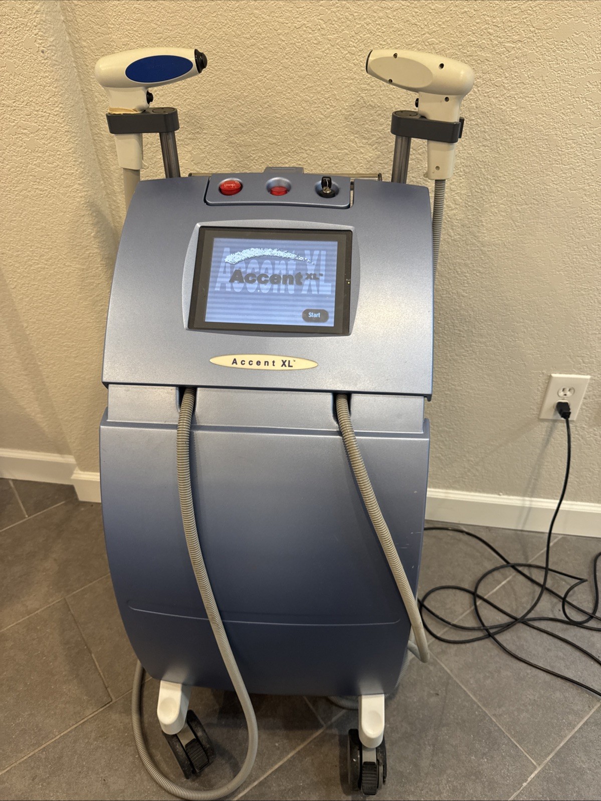 Accent XL by Alma Lasers with Unipolar and Bipolar 2007, body contouring