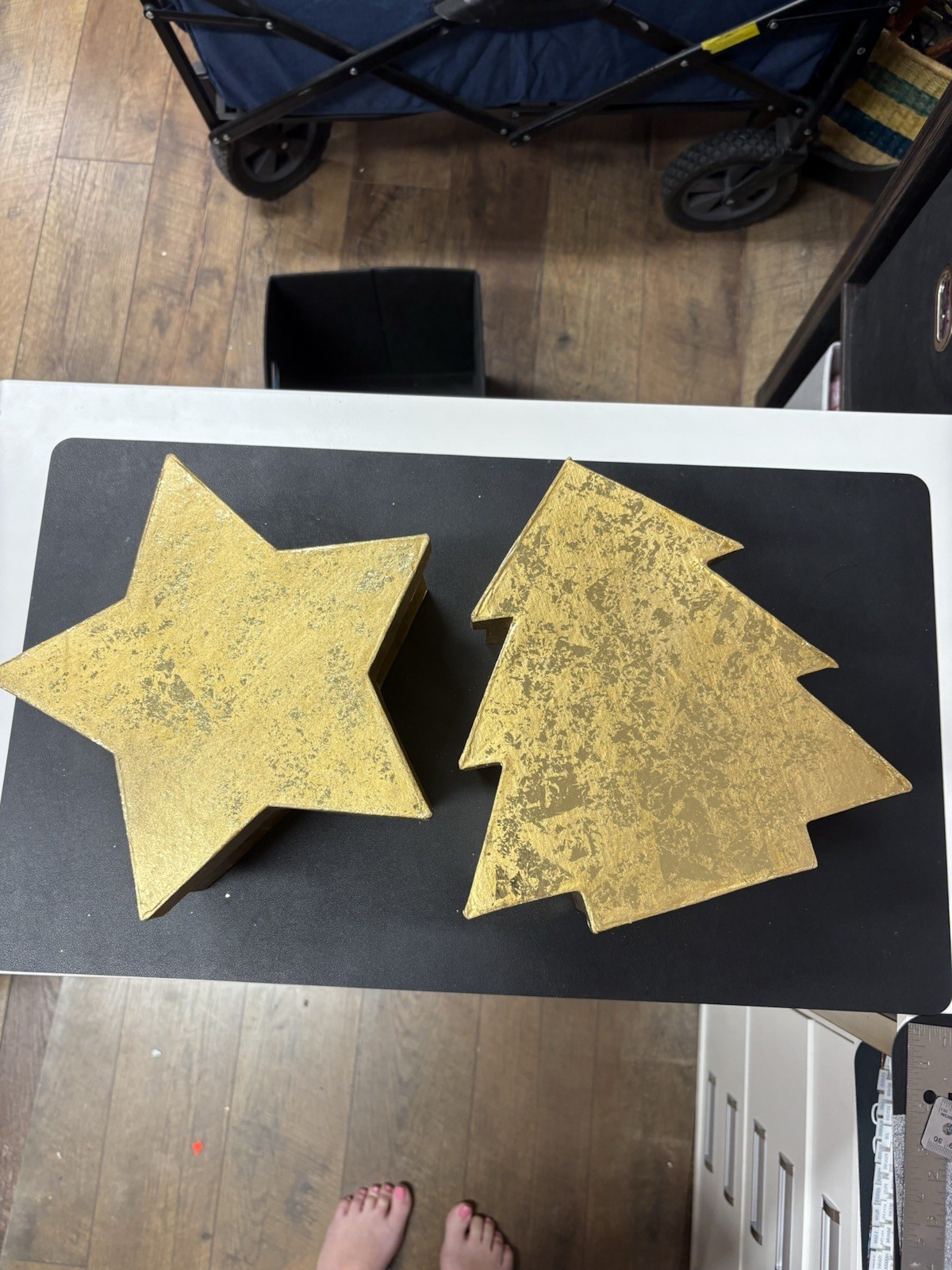 2 STAR AND 2 CHRISTMAS TREE NESTING BOXES GOLD