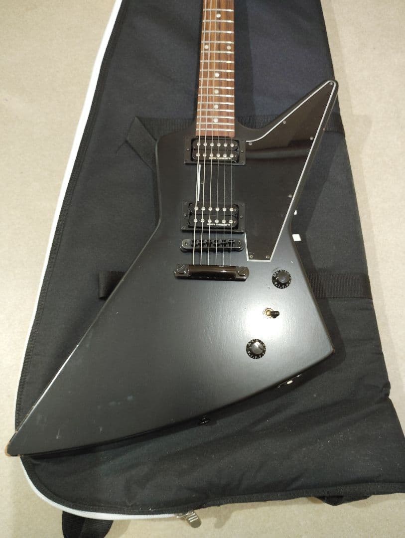 Gibson Explorer B-2 With Soft Case