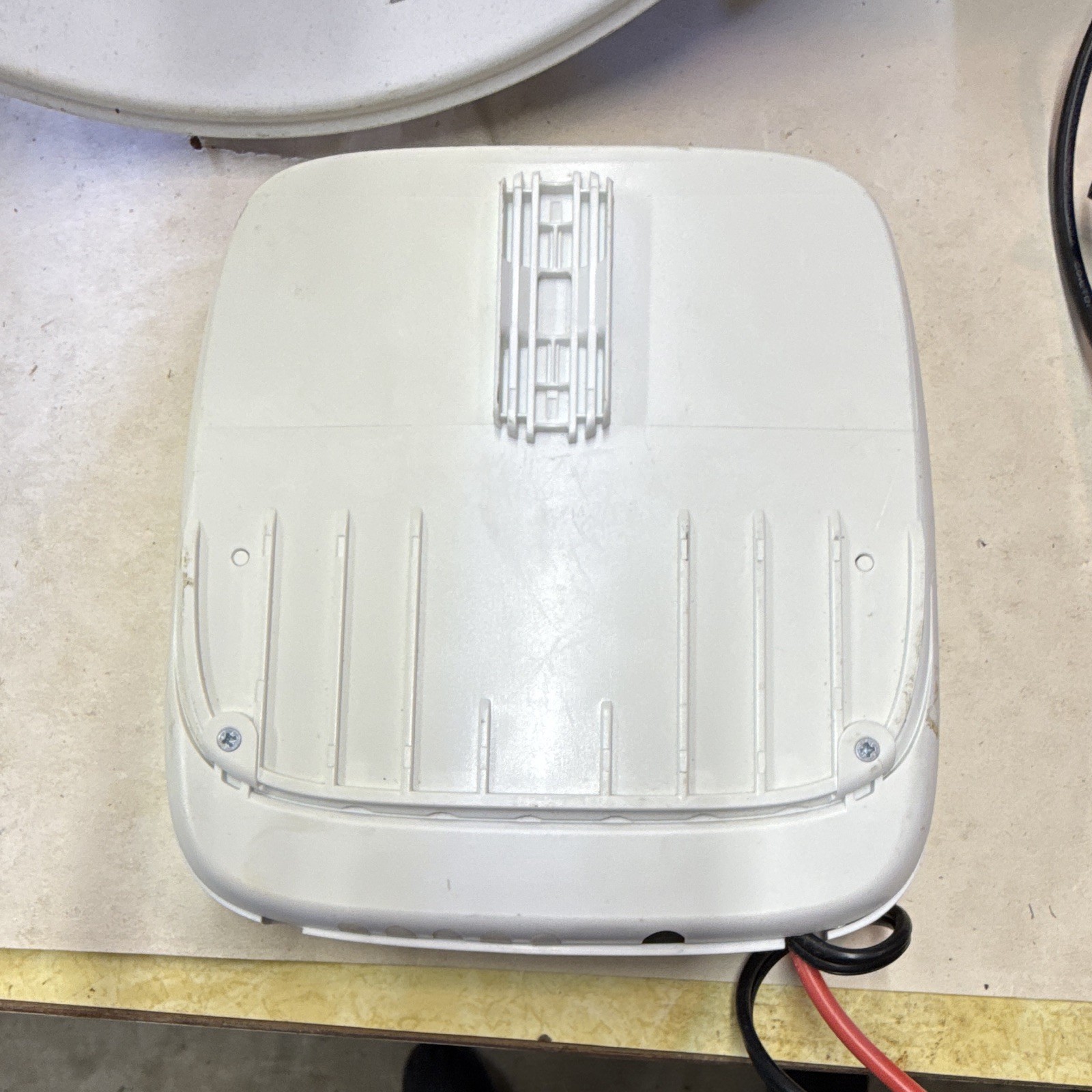 SunMAX SolarPoint Wireless Access Point 120 Mbps Max Data Rate White