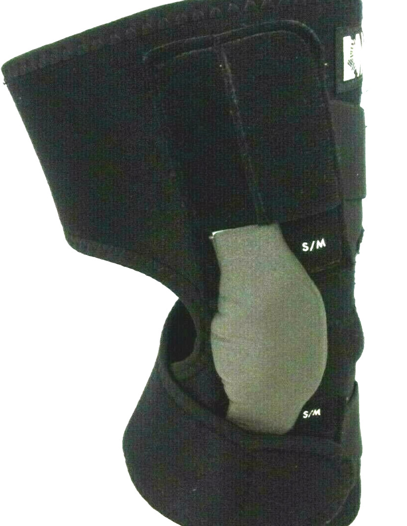 Mueller Knee Wrap Padded Brace Black Size Small 13 17 Inches Durable Breathable