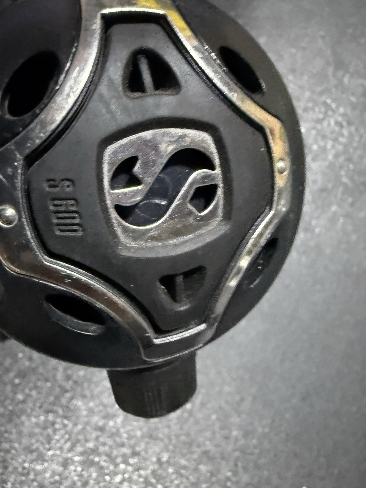 SCUBAPRO REGULATOR S600 first stage regulator and aeris pressure gauge untested