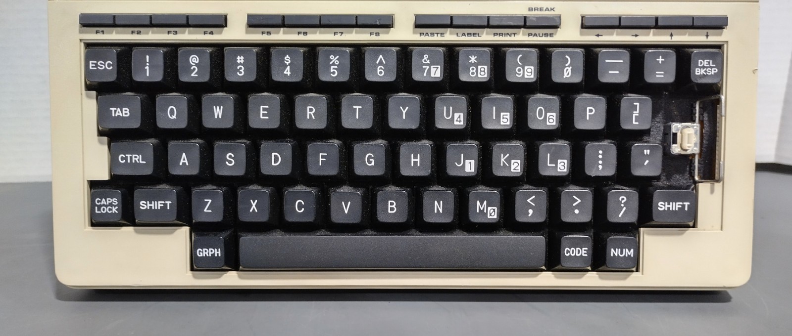 RadioShack TRS-80 Model 100 Battery-Powered Portable Computer - Untested