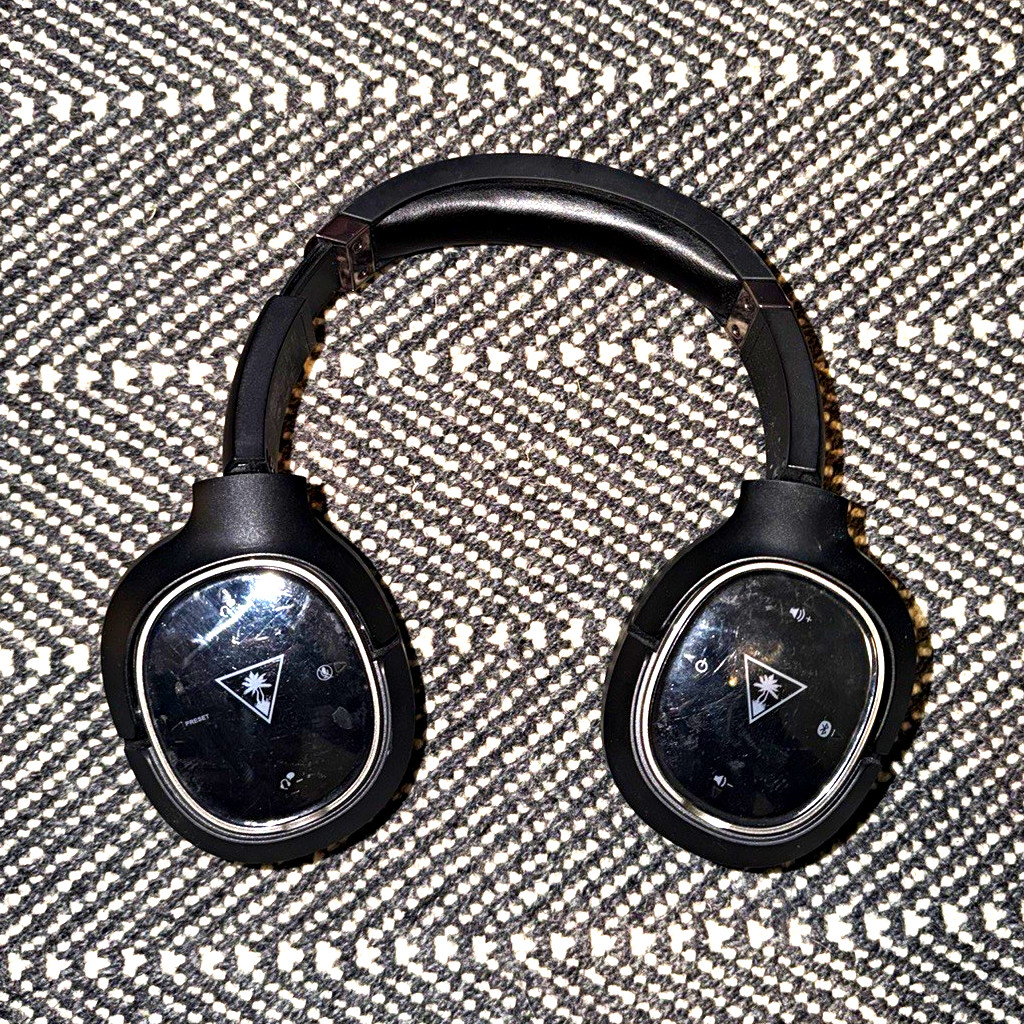 Turtle Beach Elite 800 Wireless Bluetooth Over-Ear Headset Built-In Mic Black