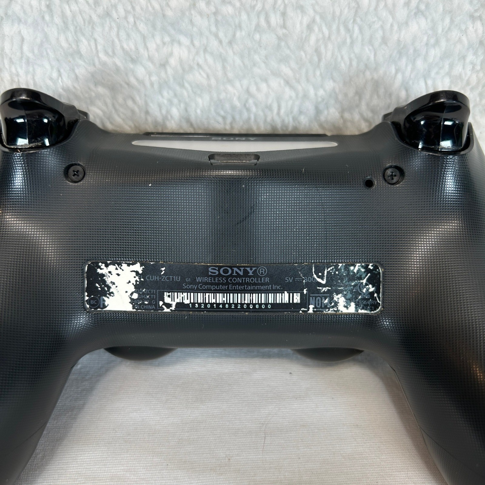 2 Sony PlayStation DualShock 4 Wireless Controllers & Energizer Charging Station