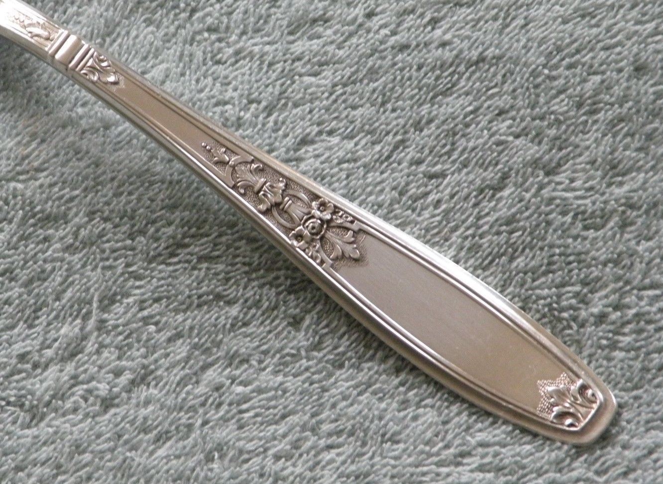 AMBASSADOR - 1847 Rogers Bros - 1919 pattern - Silverplate Flatware - CHOICE