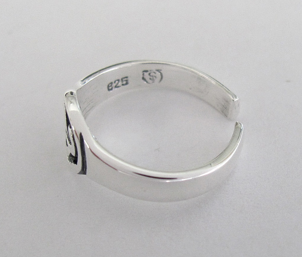 Sterling Silver Celtic filigree Trinity adjustable toe ring
