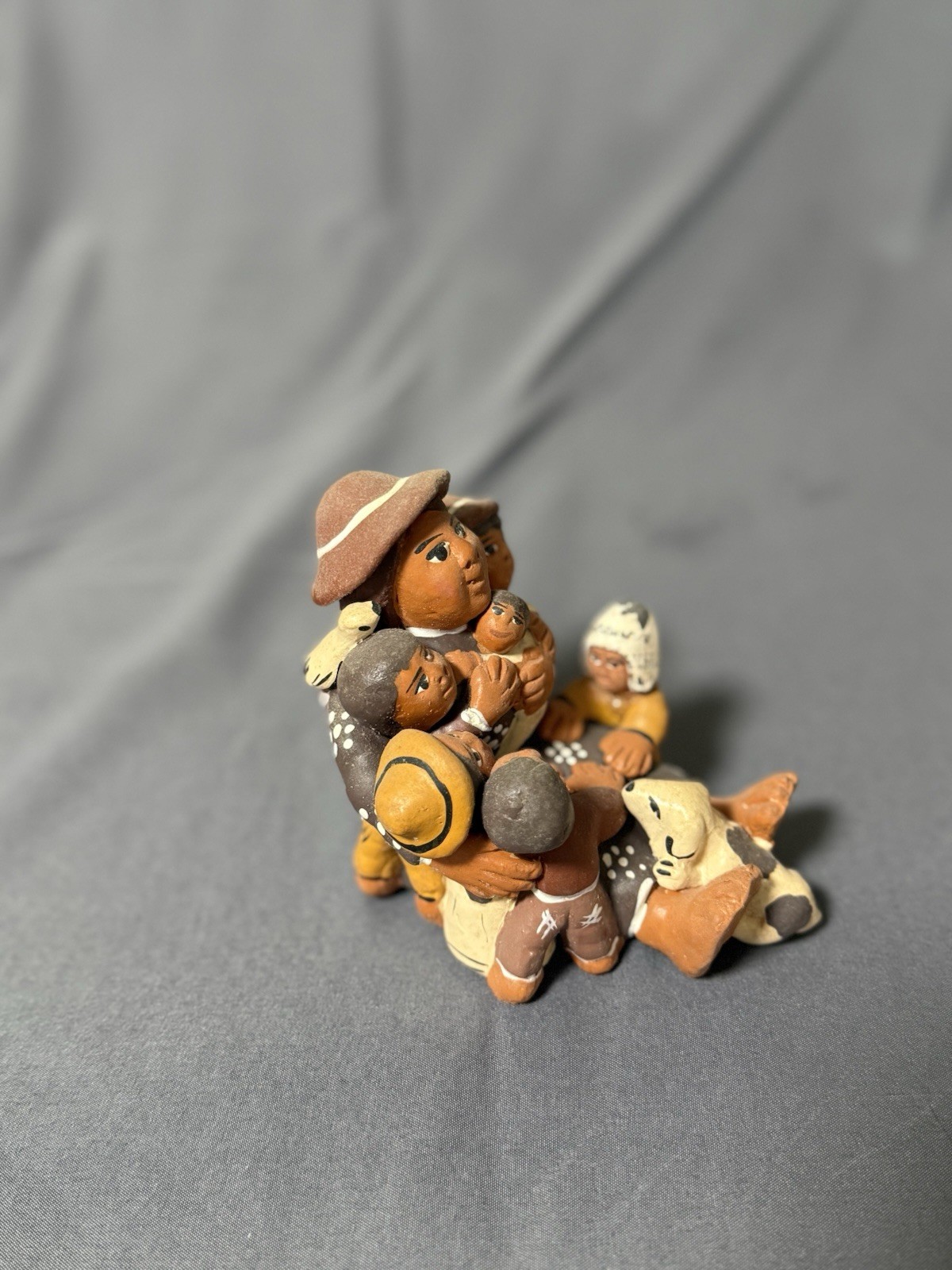 Manos Amigas Peru Terracotta Family Sculpture Folk Art Nativity Style – Repaired