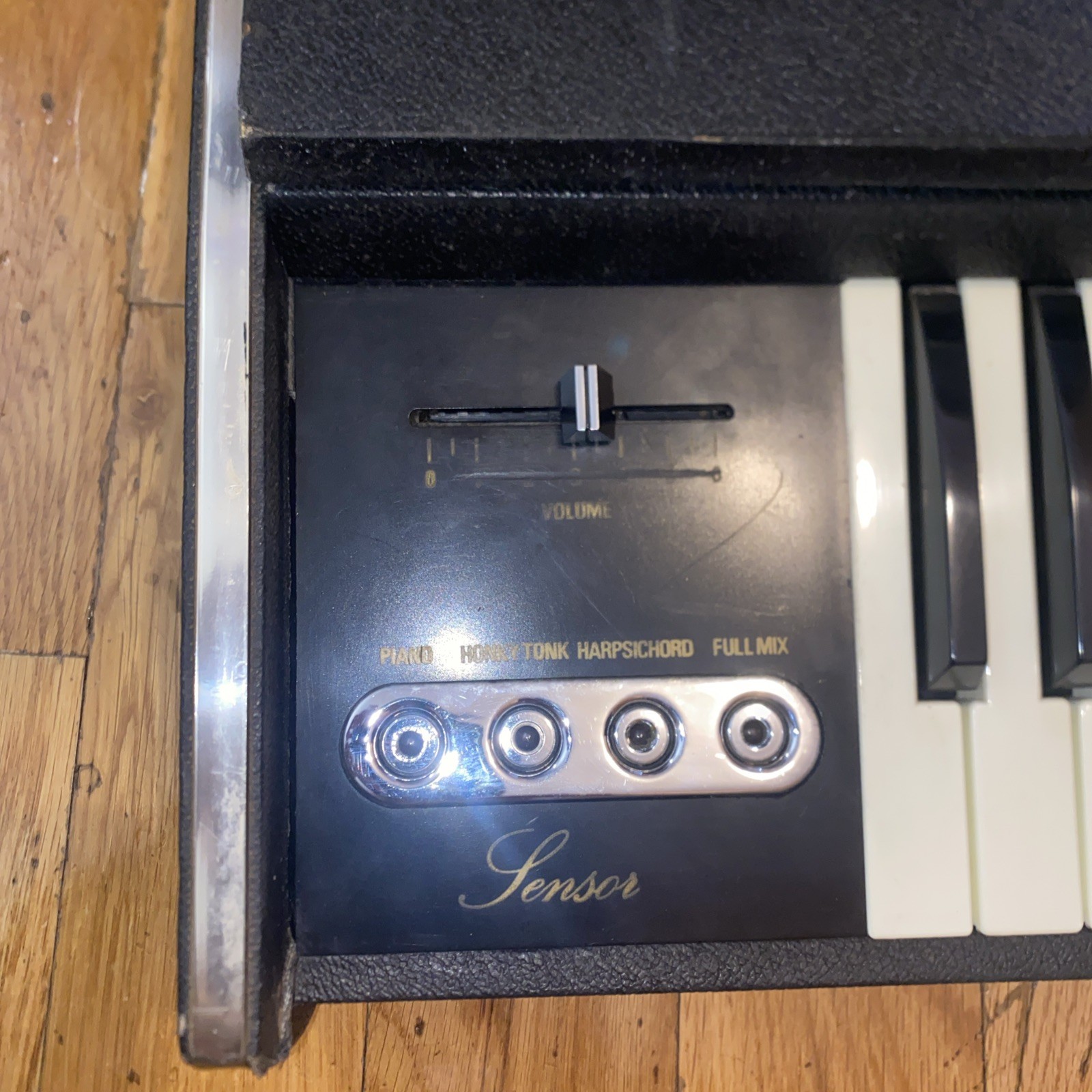 Vintage 70s Earth Sound Research Solid State Electric Keyboard Piano