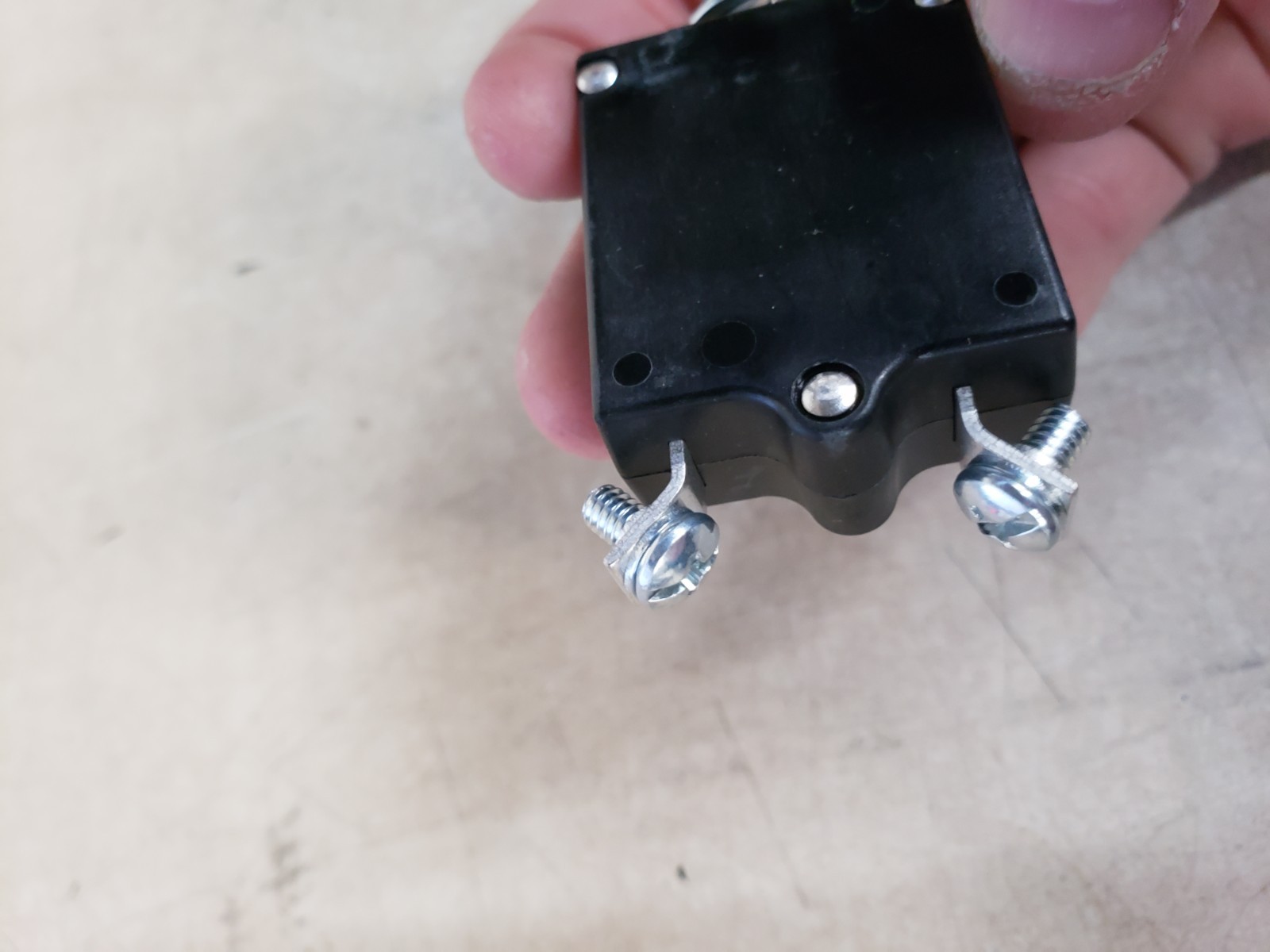 W23-X1A1G-5 Push/Pull Circuit Breaker - 5 AMP TE