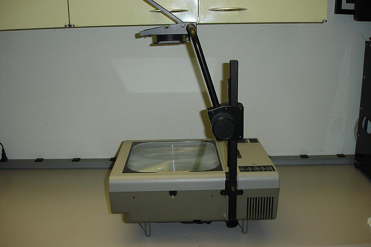 DuKane 663 Overhead Projector Mod 28A663 - 360 Watts - Excellent Condition