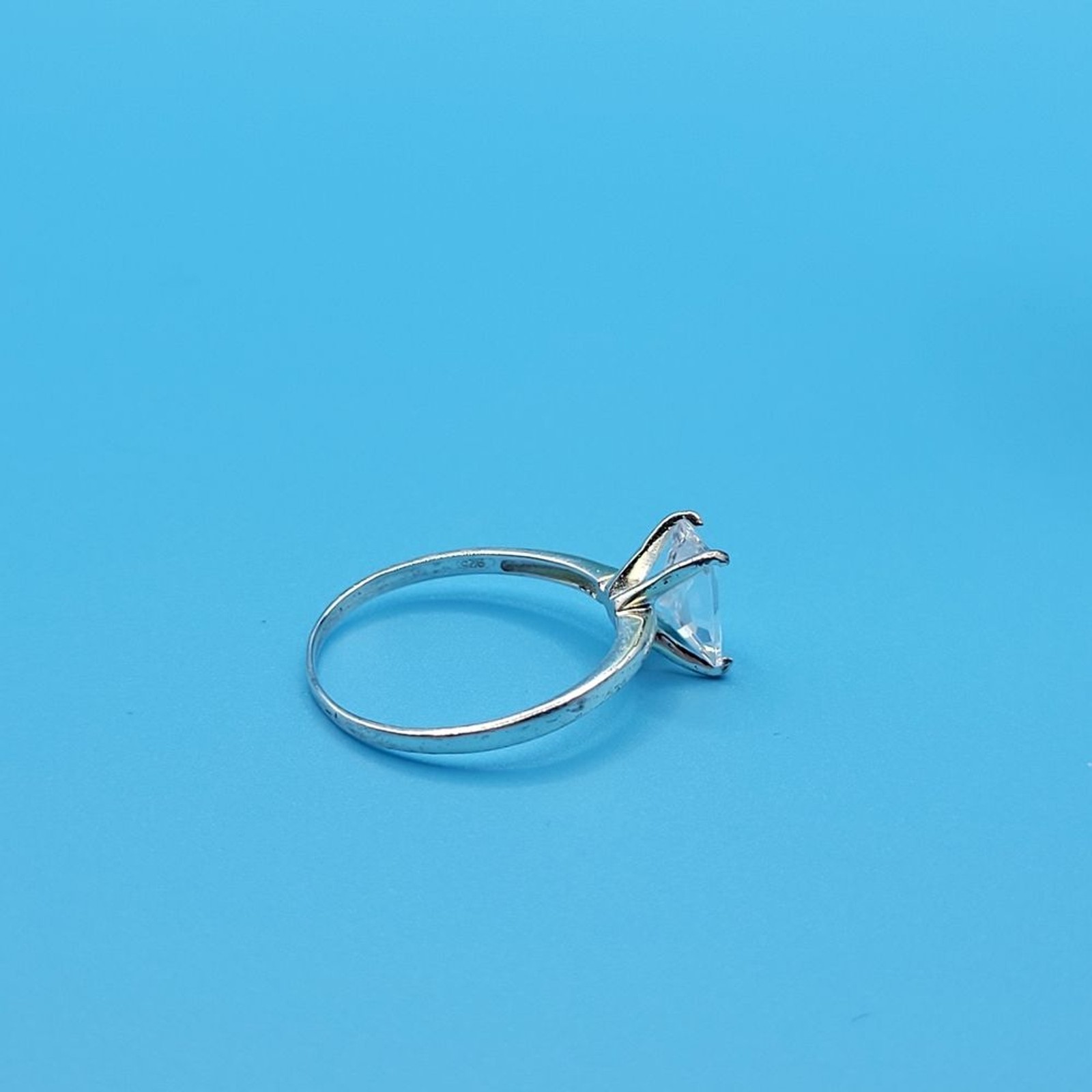 Sterling Silver Clear CZ Center Stone ring Size 7.75
