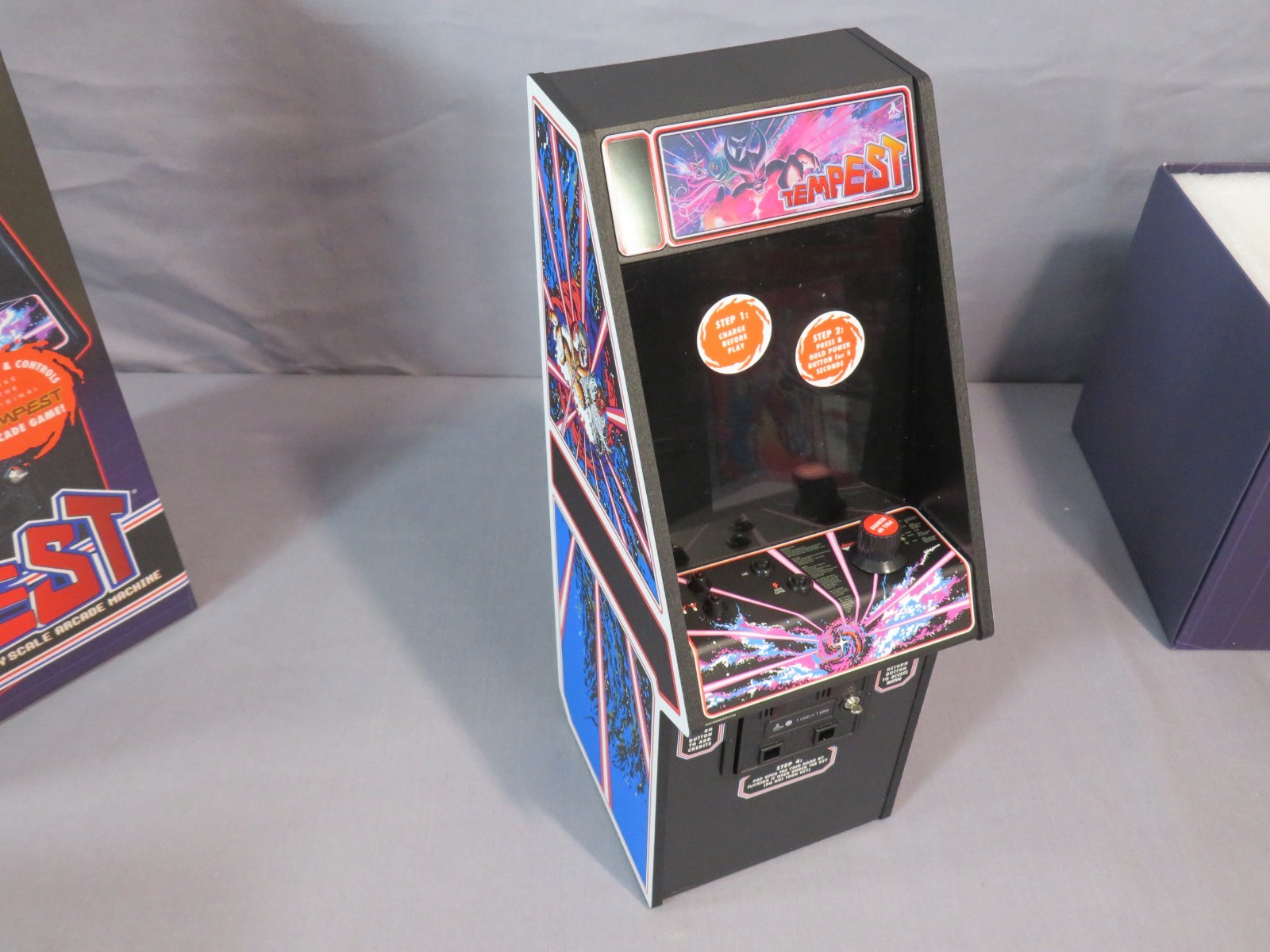 Replicade TEMPEST New Wave Toys 1/6 Scale Arcade Machine *UNUSED* Atari
