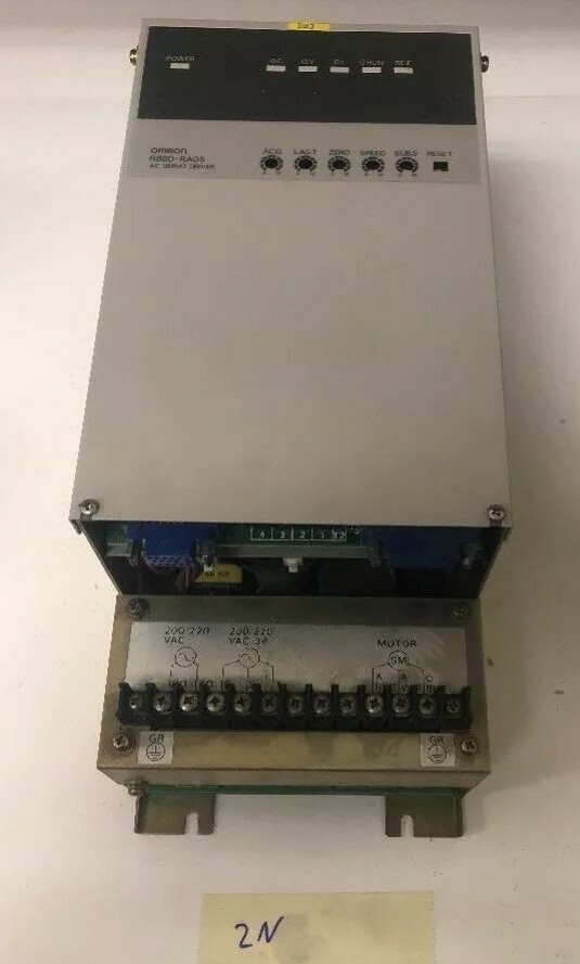 Omron R88D-RA05 AC Servo Drive R88DRA05 R88D-RAO5 R88DRAO5 Driver Control