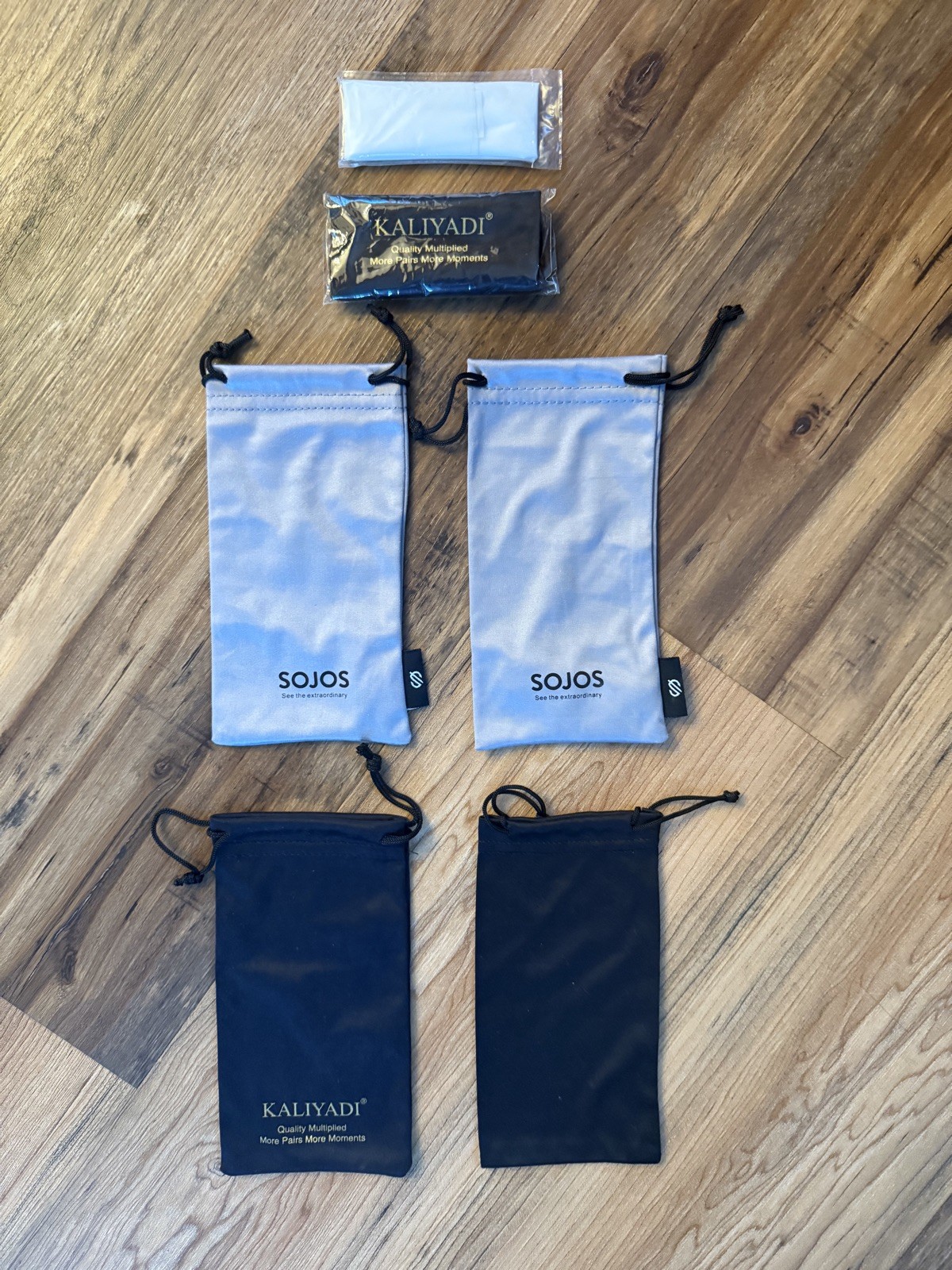 Microfiber Glasses Pouch and Cloth Set Protect Eyewear Scratches Smudges Dirt