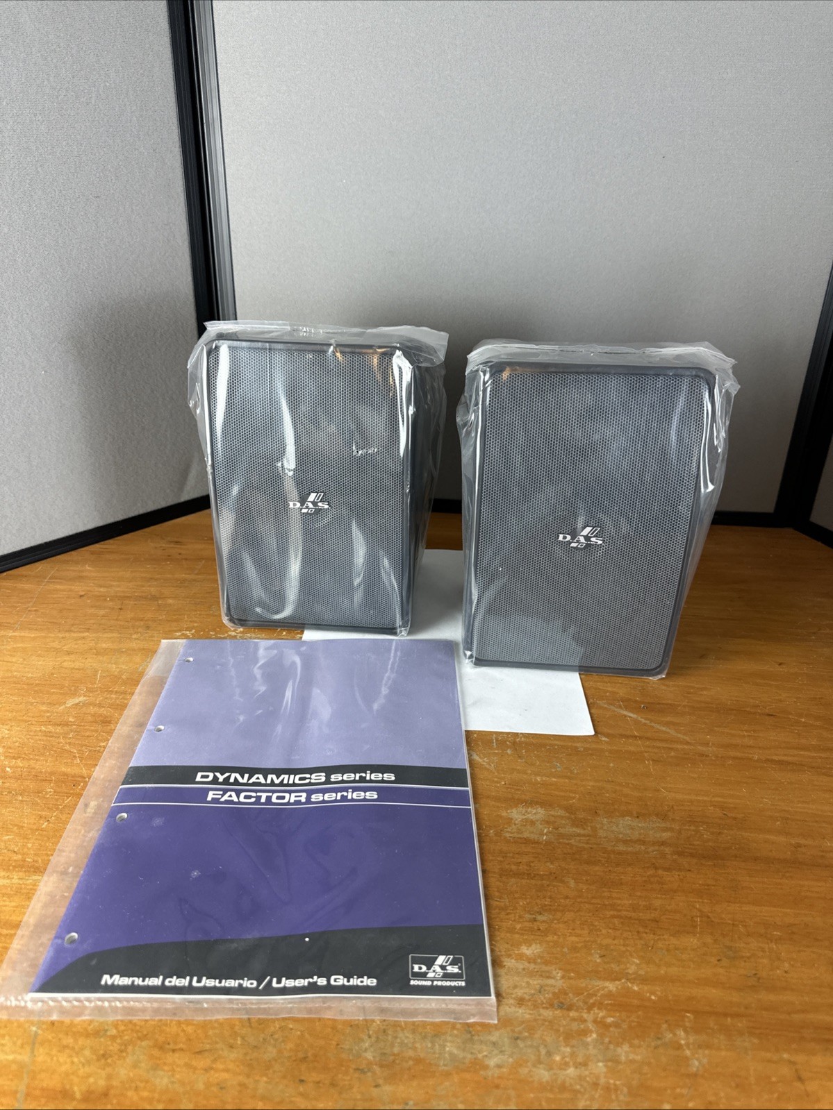 Vintage DAS Factor 5 Loud Speaker System Set Of 2 Unused With Paperwork