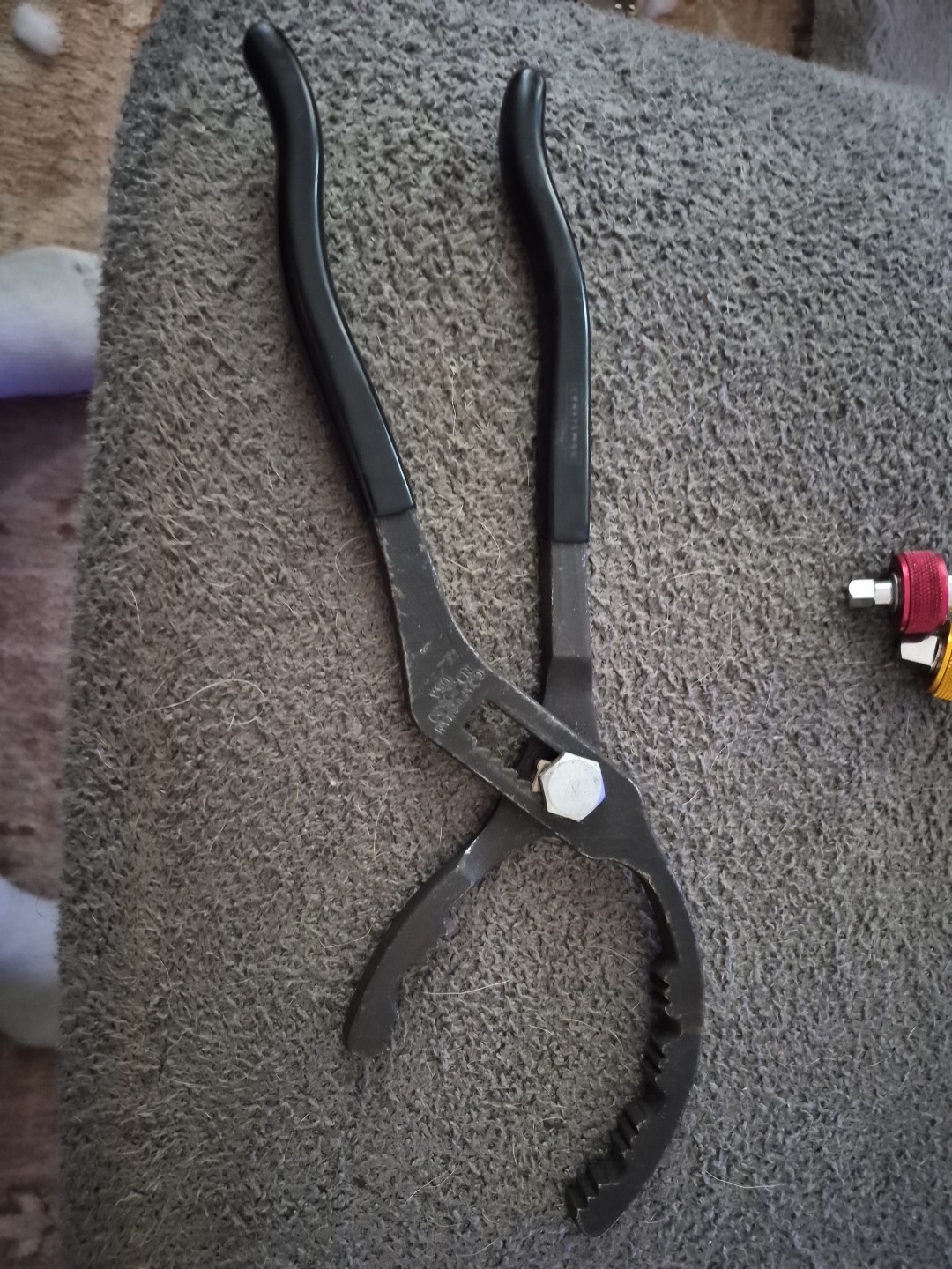 Craftsman PROFESSIONAL USA 20520 Adjustable 2-5" Diameter Oil Filter Pliers(A)