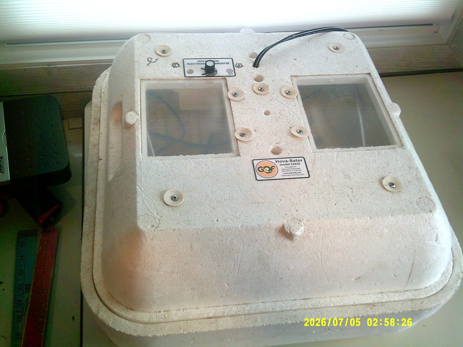 Hava-Bator Egg Incubator with Egg Turner 2362E