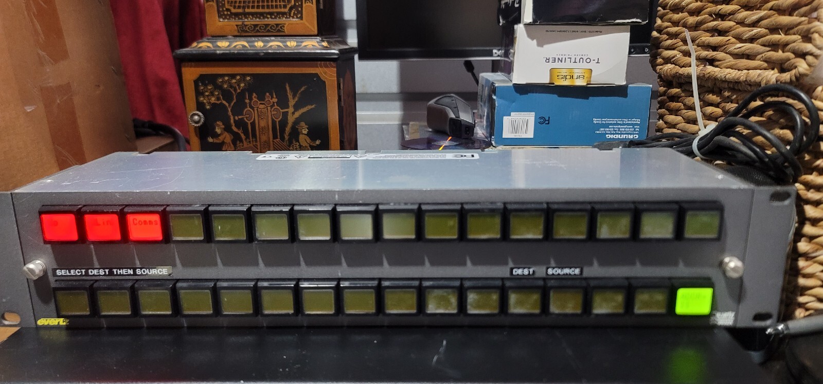 Evertz cp2048a router matrix panel