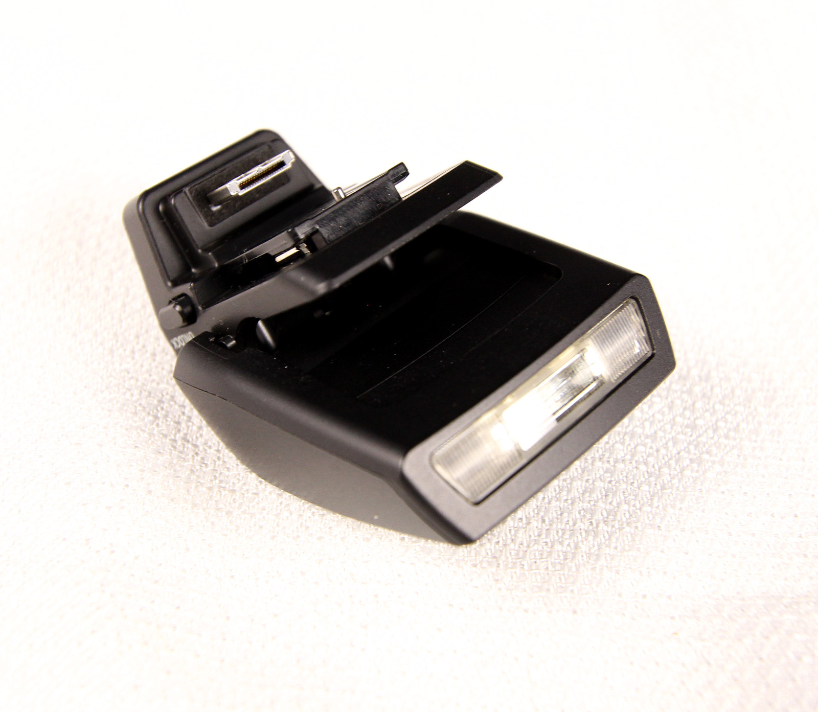 Olympus FL-LM2 Flash for Micro Four Thirds (E-M1, E-M5) with Case