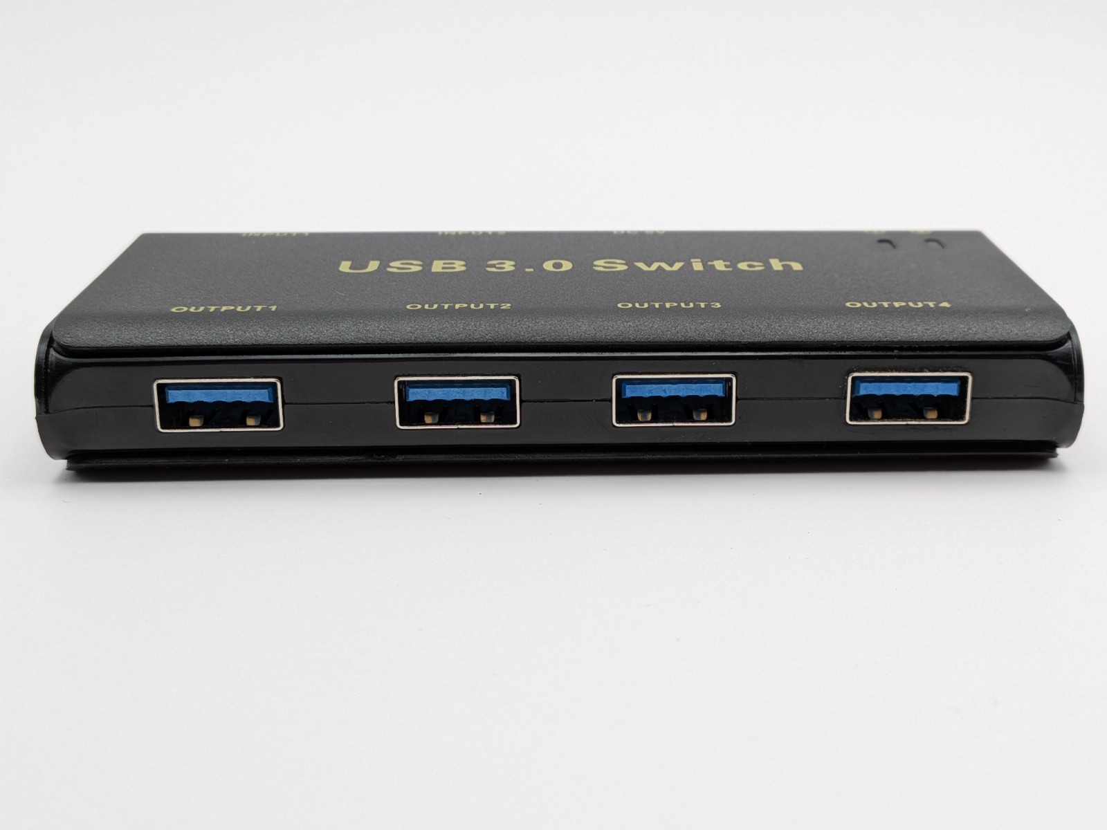 USB 3.0 Switch Selector 4 Port 5Gbps Black KVM