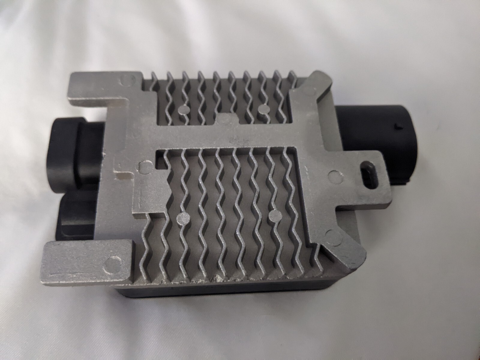 Engine Cooling Fan Module GM fits Solstice and Sky and HHR 2.0 TURBO