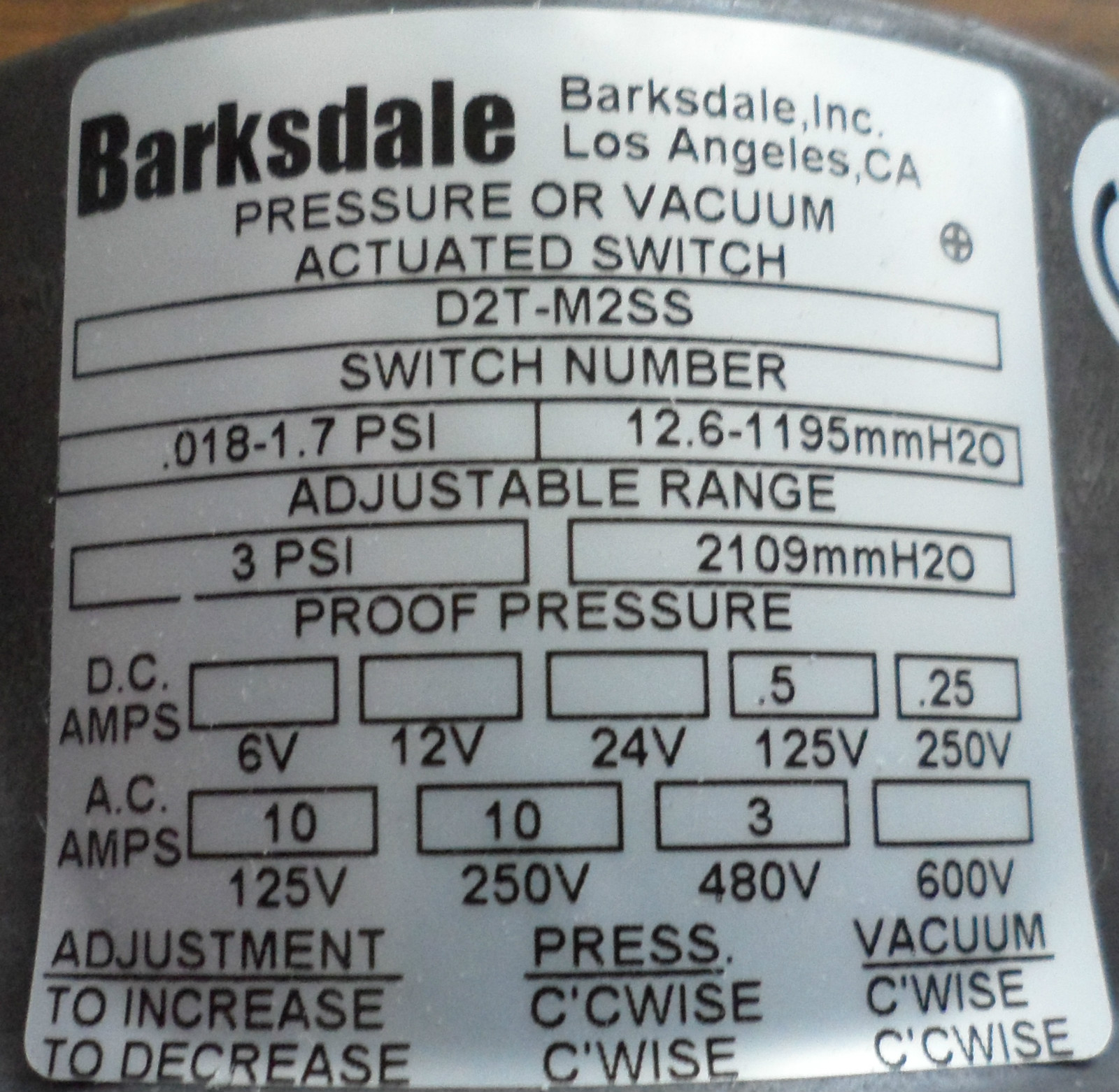 BARKSDALE PRESSURE ACTUATED SWITCH PART NUMBER D2T-M2SS