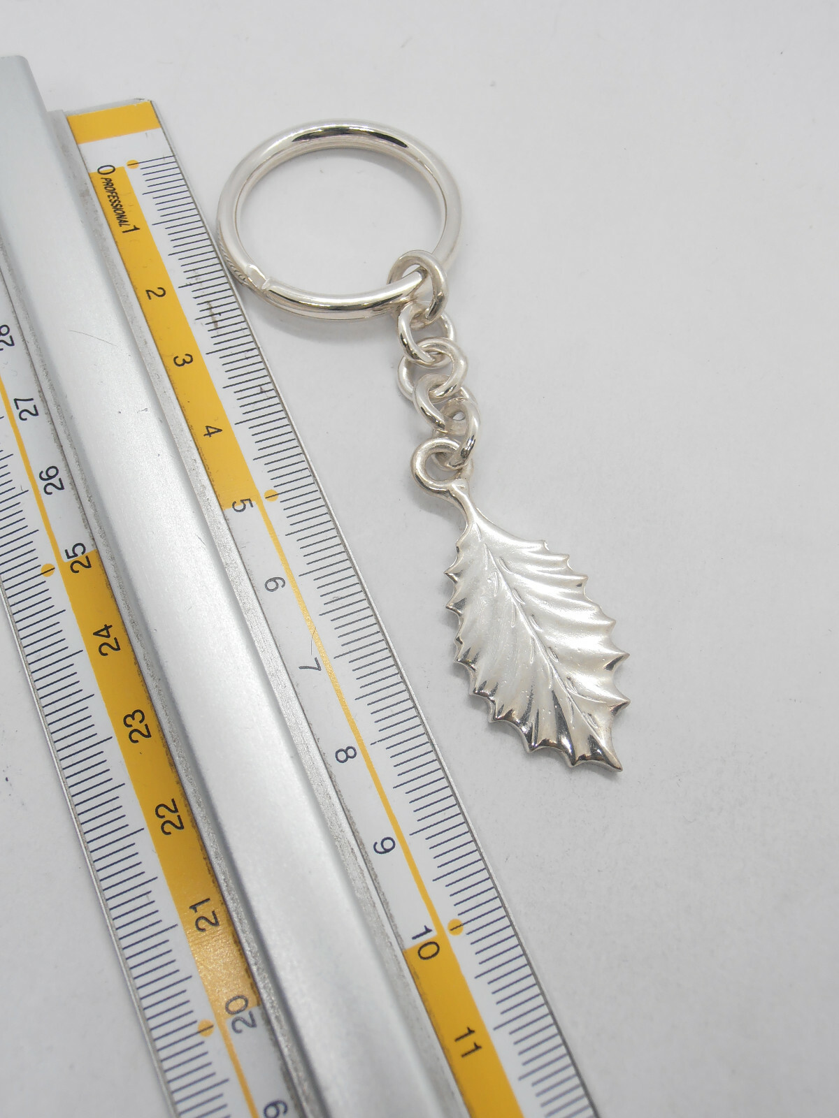 Portachiavi con FOGLIA DI AGRIFOGLIO in Argento 925 - Pungitopo -