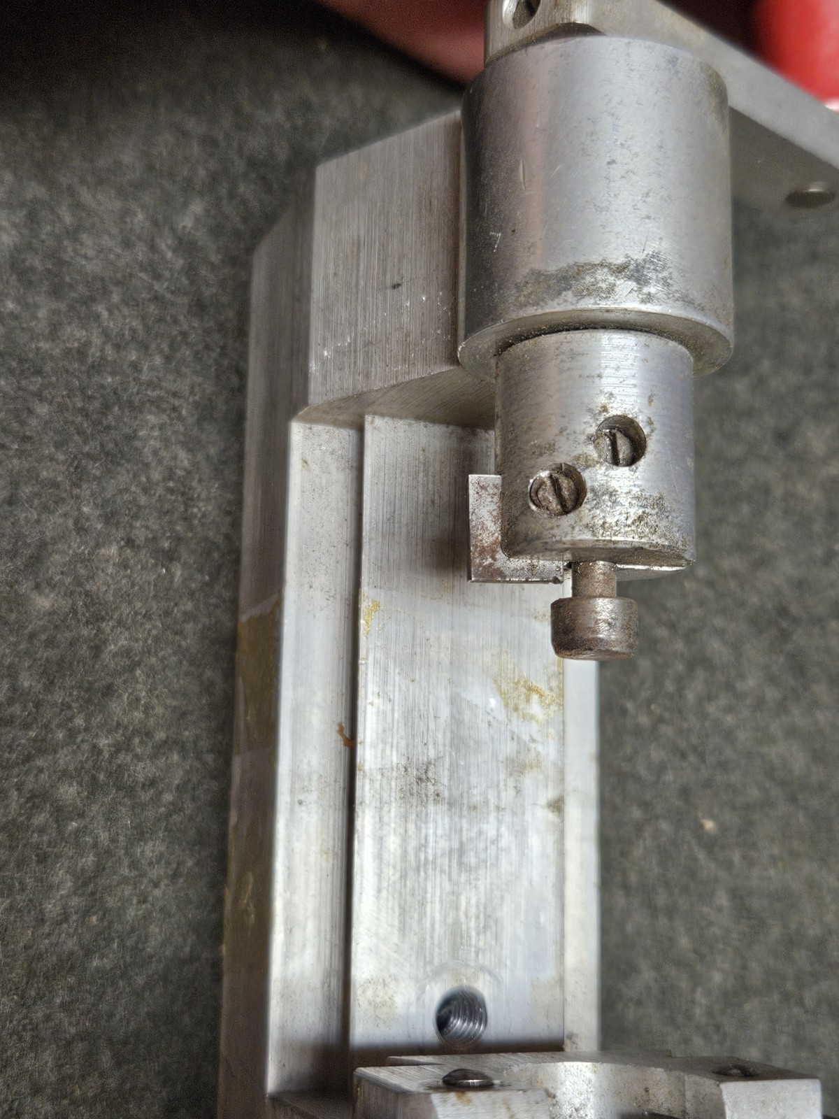 G.T. SMILEY CARTRIDGE CASE TRIMMER with Pilots Reloading Reloader