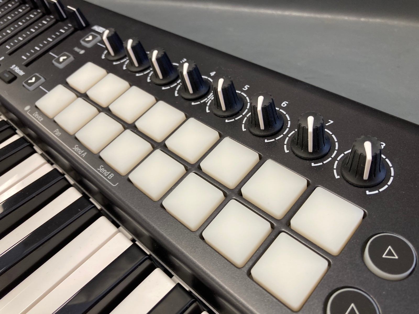 Novation LaunchKey 49 MK2 49-Key Ableton Live USB MIDI Keyboard Controller