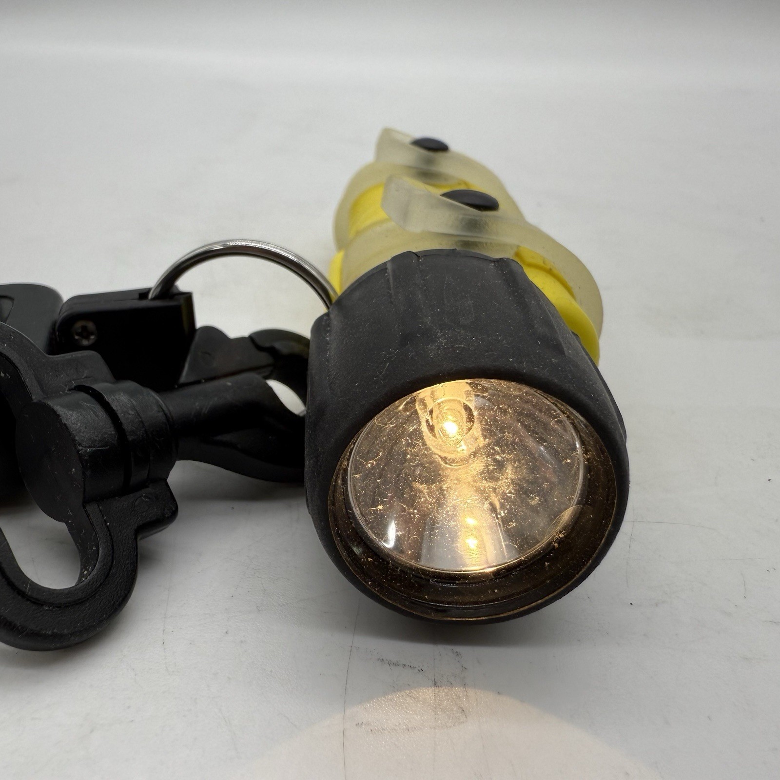 Underwater Kinetics Mini Q40 Flashlight Yellow Scuba Diving