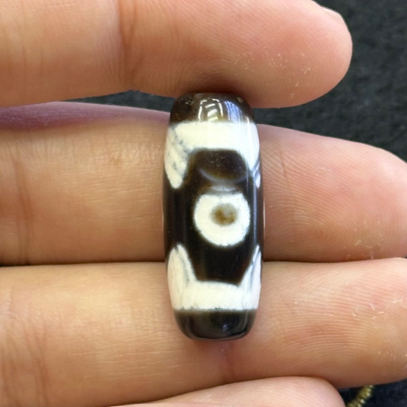 Lovely Tibetan Himalayan agate eye Dzi bead