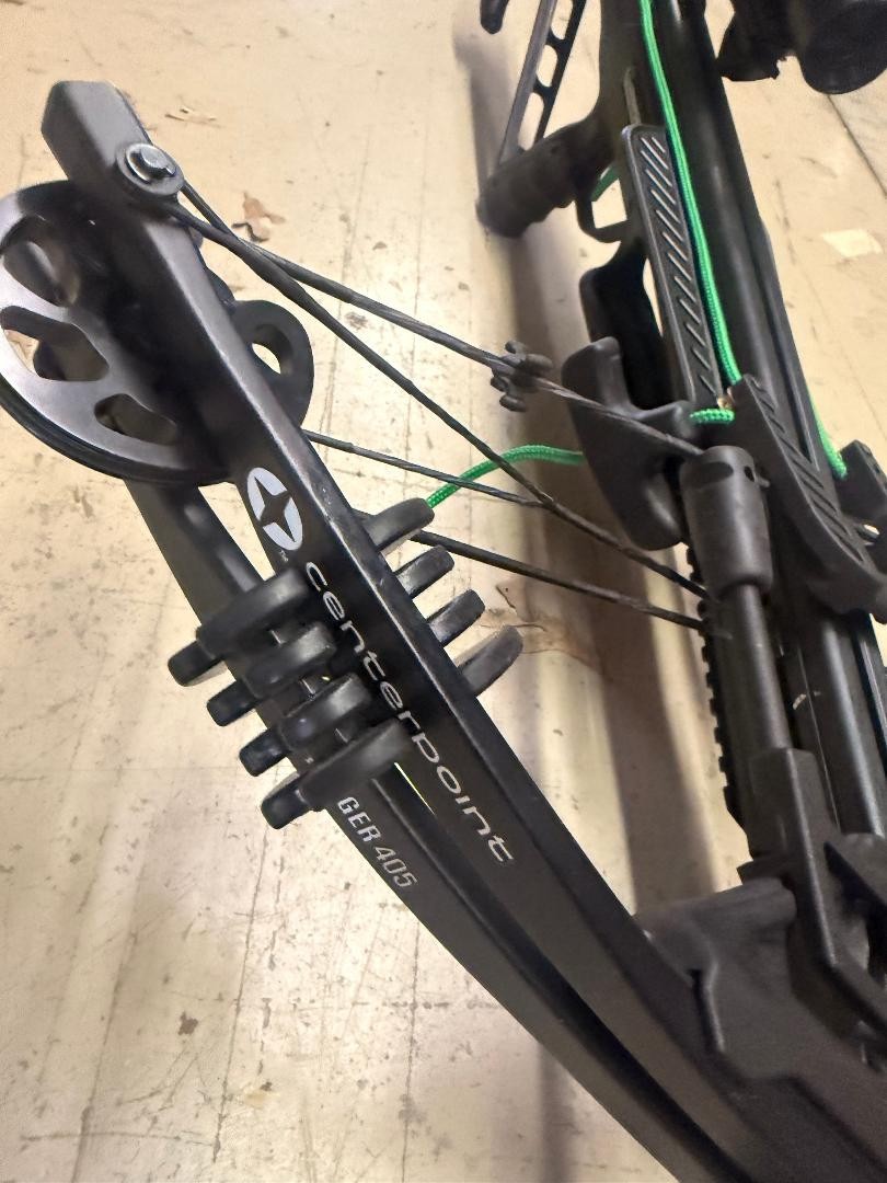 NEW Display CenterPoint Archery Dagger 405 Compound Crossbow