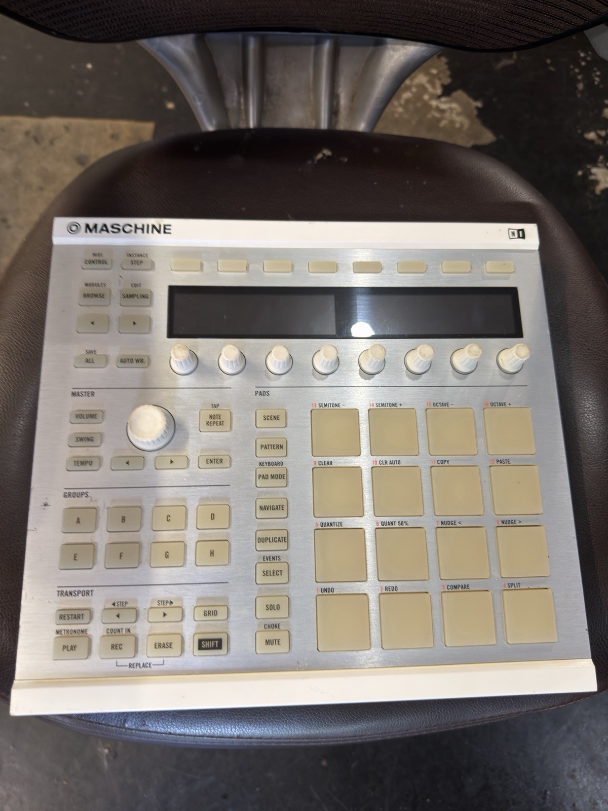 Native Instruments Maschine MK2 White MIDI Controller – Tested – Excellent Condi