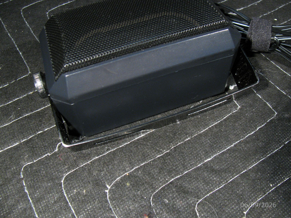 Whistler External Speaker with Bracket WES-350
