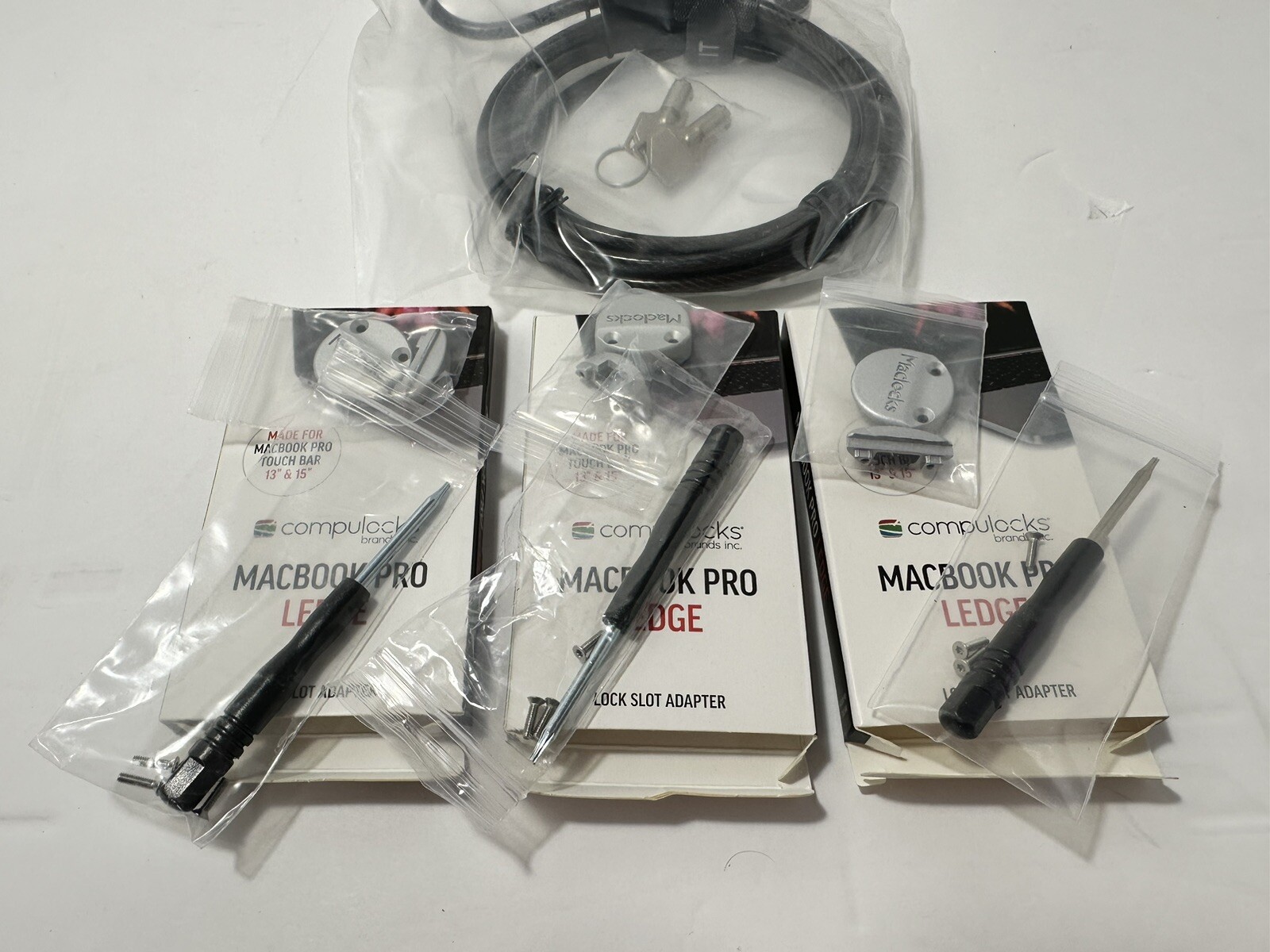 Security Cable & Lock for Macbook Pro 13 & 15 Touch Bar Compu Locks Ledge OEM