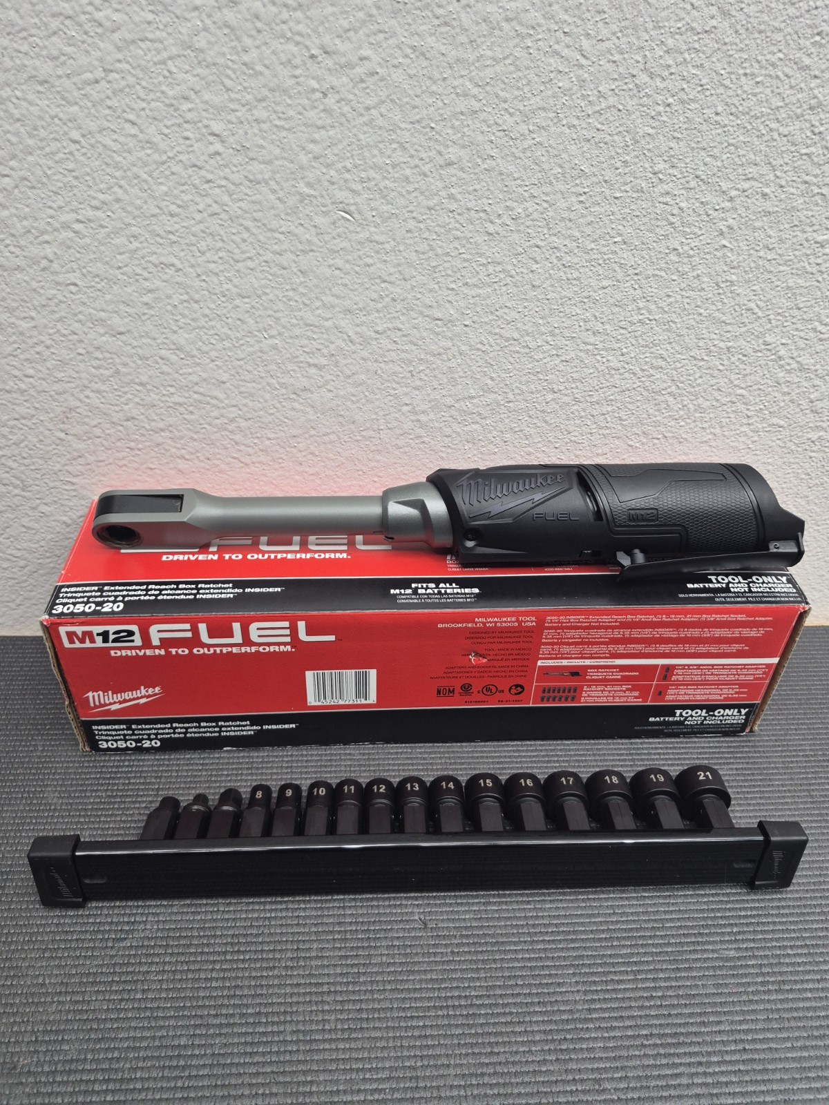Milwaukee 3050-20 M12 FUEL INSIDER Extended Ratchet 3/8s & 1/4 BLK-  TOOL ONLY