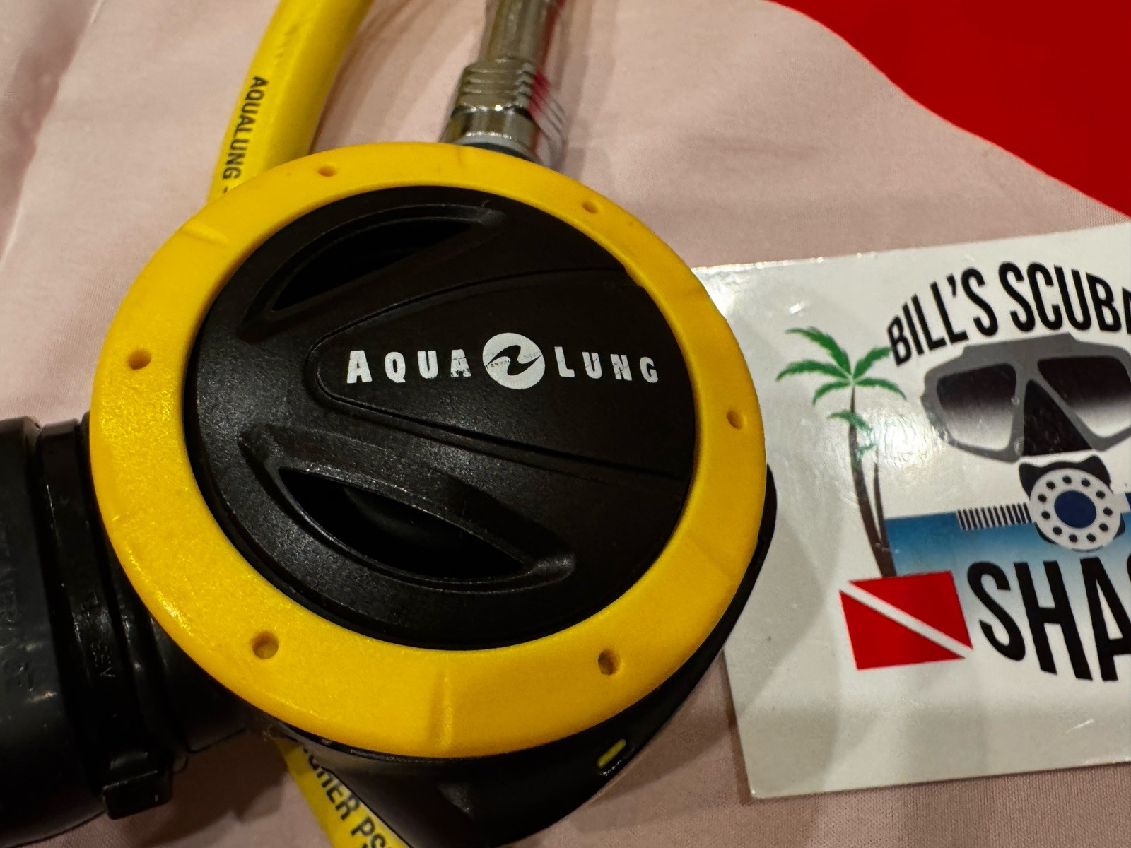 AQUALUNG SCUBA OCTO COMPACT MODEL HIGH QUALITY OPEN BOX NIB 2 AVAILABLE