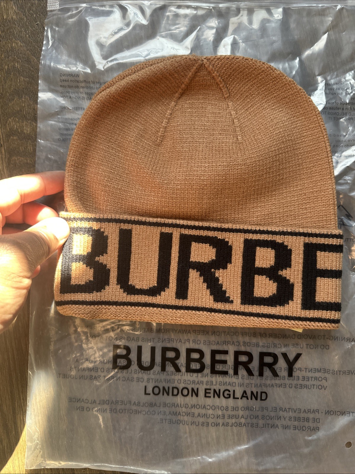 Burberry Unisex Brown Hat Beanie-Stylish Winter Knit Cap