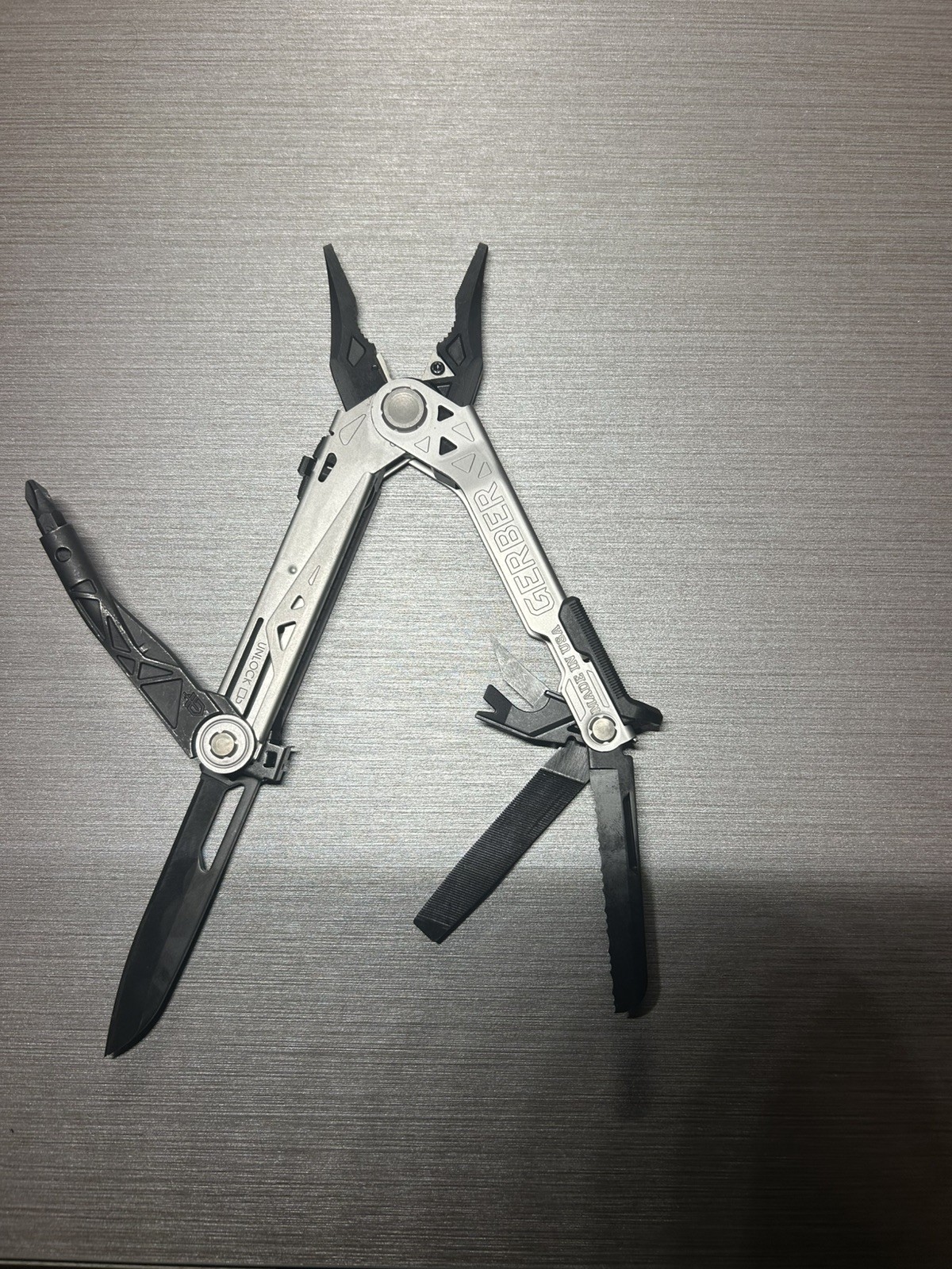 Gerber USA 0871216A Sliding Jaw Folding  Multi Tool never used
