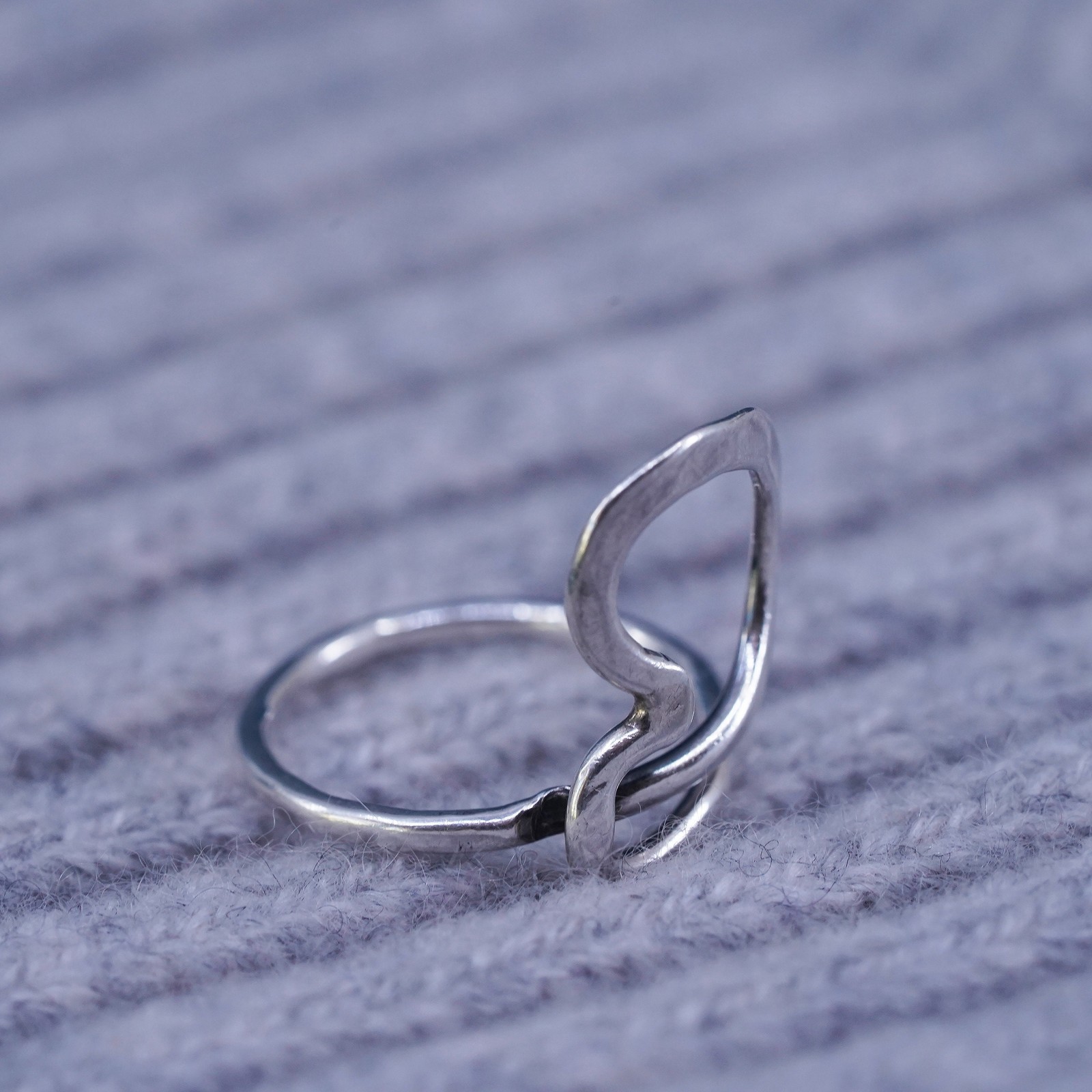 Size 5.25, vintage sterling silver ring, solid 925 silver wired knot band