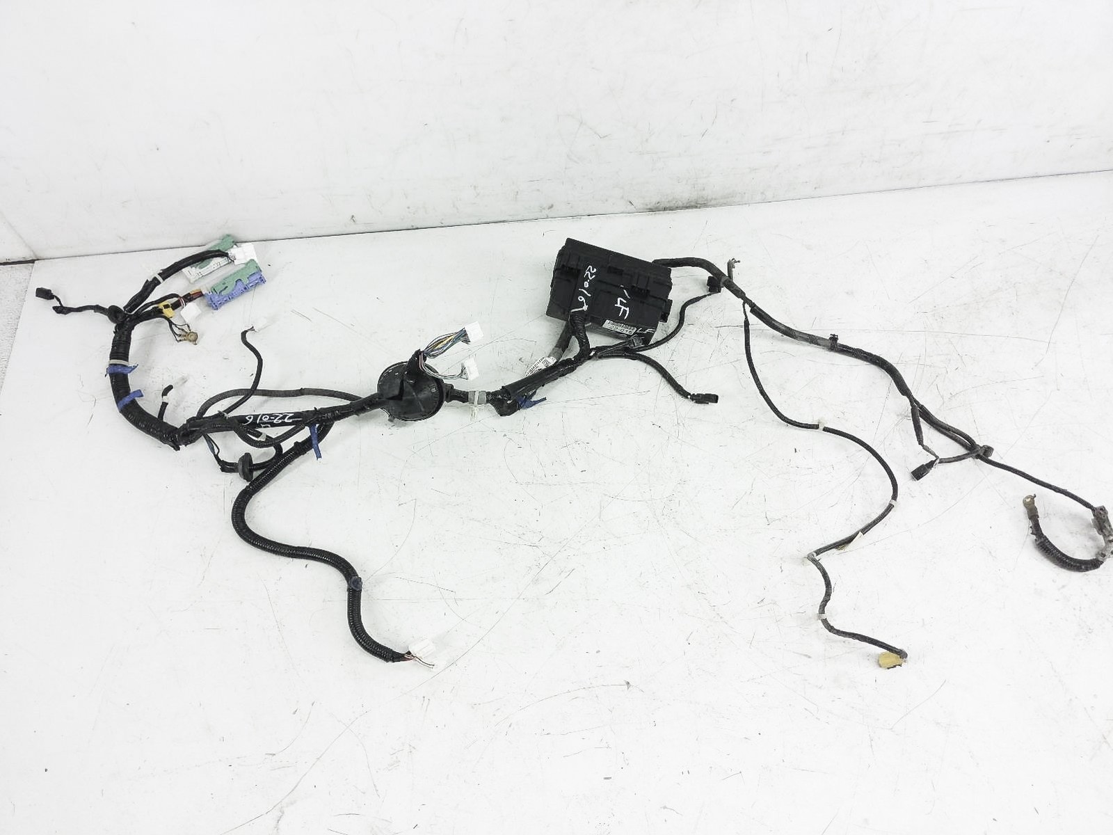 Honda Ridgeline 2017-2019 Sport Driver Headlight Harness Wiring Room 3212A-Tjz-A